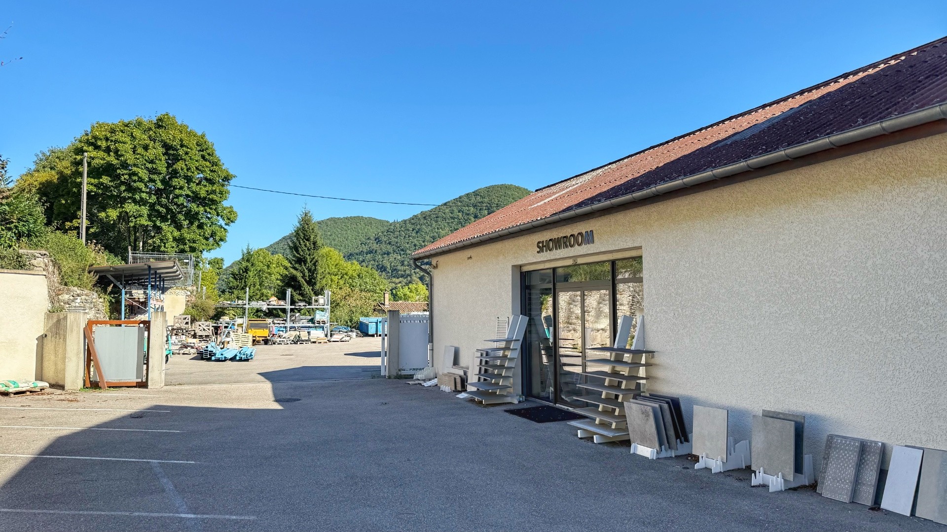 Local commercial à vendre à Voiron, 275 m² – photo 2 sur 15