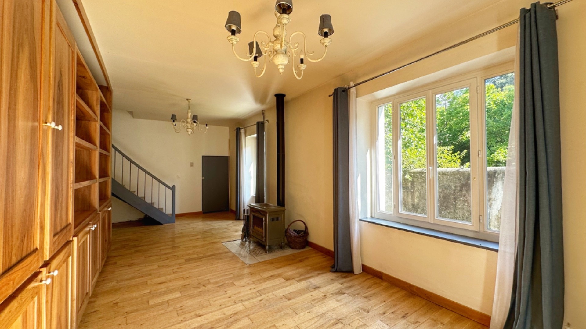 Maison à vendre à Viriville, 160 m², 7 pièces – photo 2 sur 18