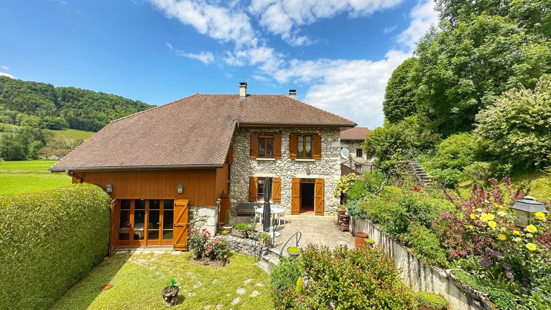 Maison à vendre à St aupre, 193 m², 8 pièces – photo 2 sur 20