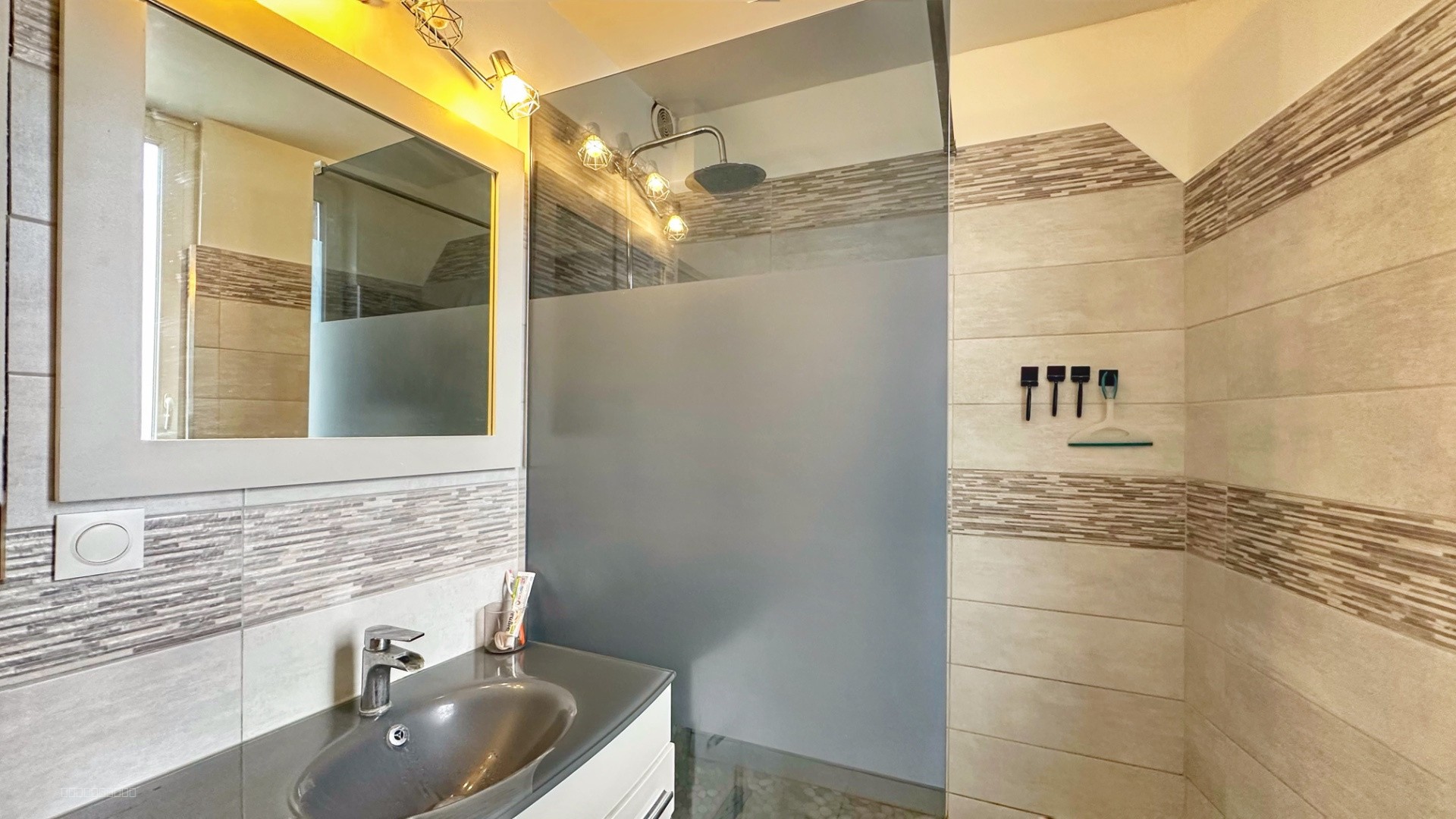 Appartement à vendre à Tullins, 73,77 m², 4 pièces – photo 2 sur 11