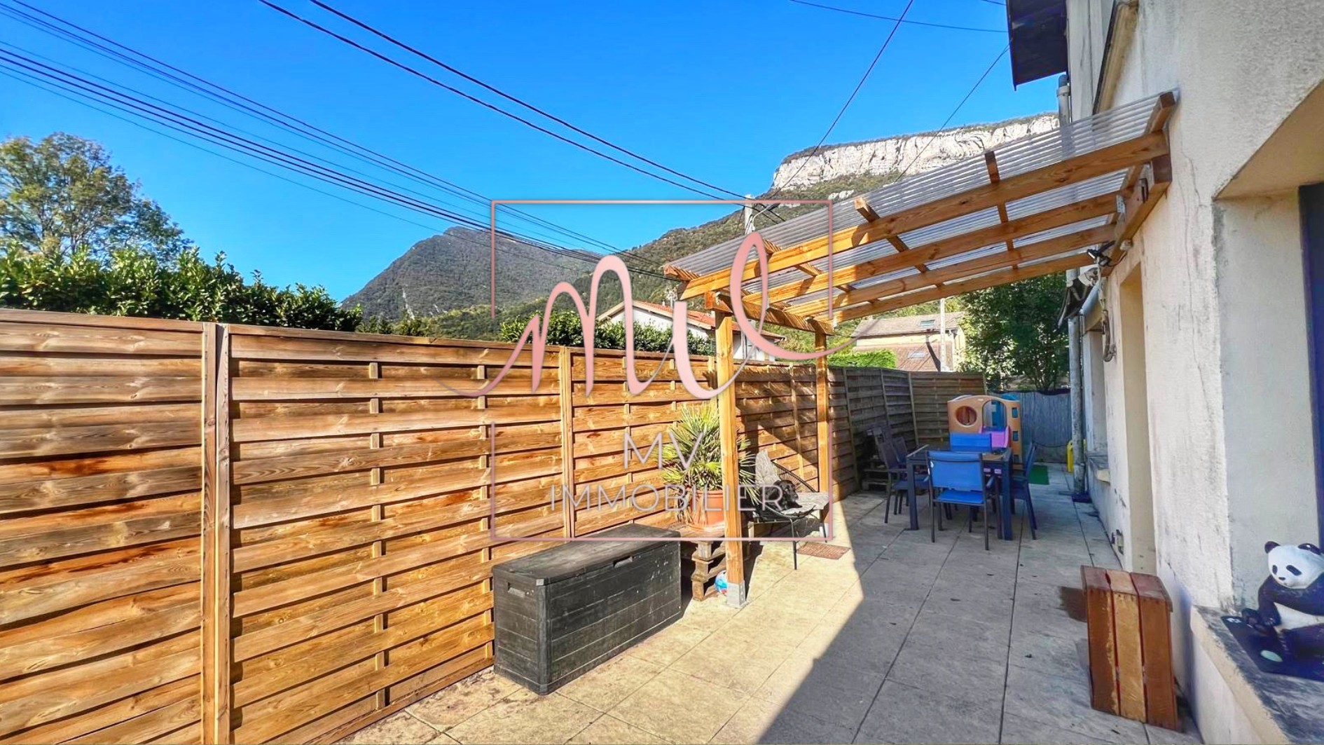 Maison à vendre à Voreppe, 90 m², 4 pièces – photo 1 sur 13