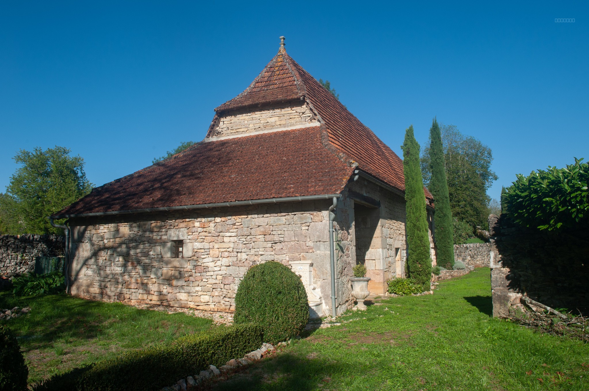 Élégante maison de maître du XIV? siècle   rénovée avec raffinement — photo 13