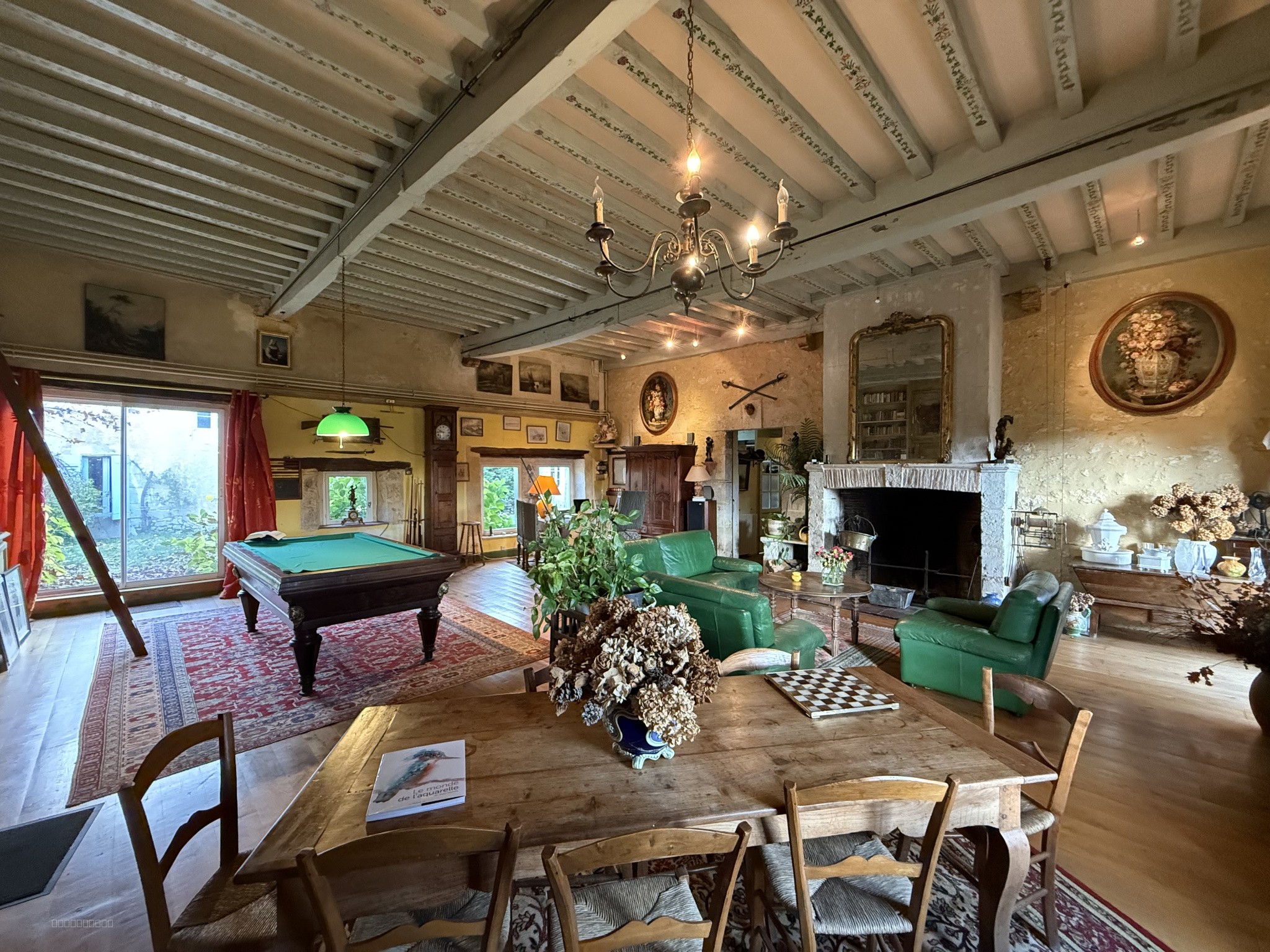 Bien immobilier à vendre à Gondrin, 230 m², 8 pièces – photo 2 sur 20