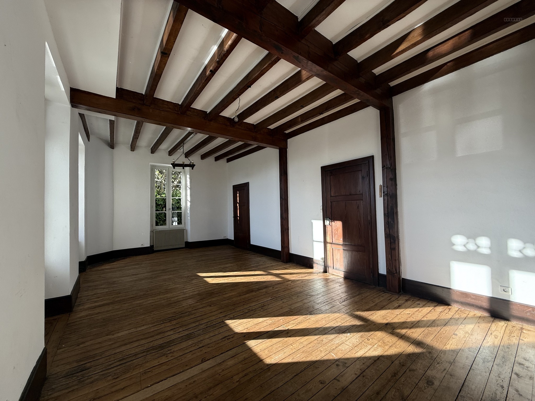 Bien immobilier à vendre à Gondrin, 165 m², 11 pièces – photo 3 sur 20