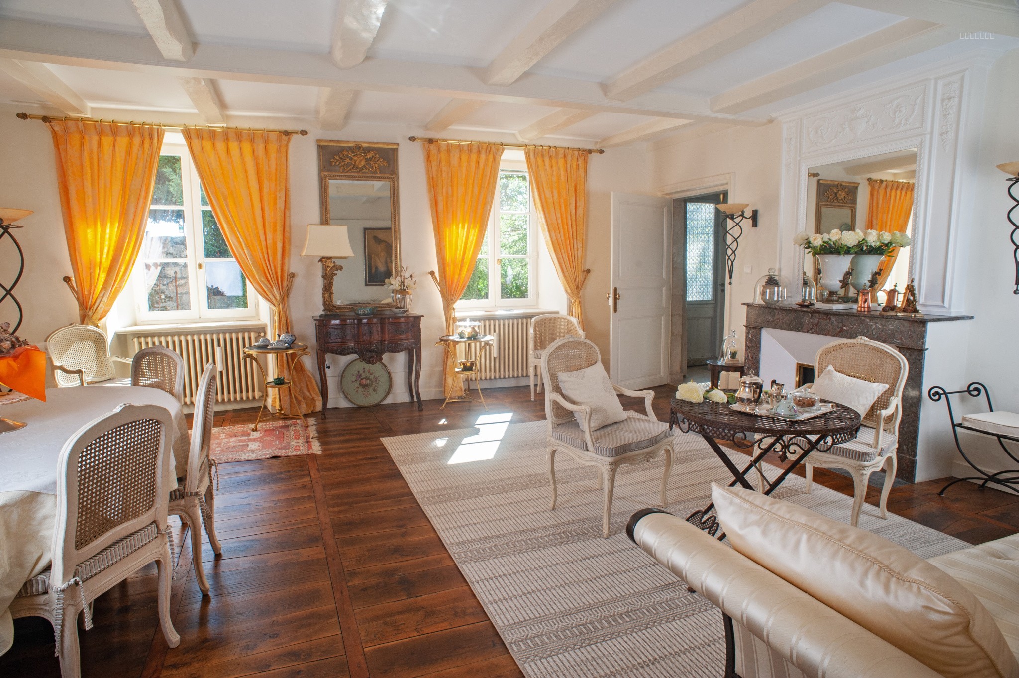 Élégante maison de maître du XIV? siècle   rénovée avec raffinement — photo 5