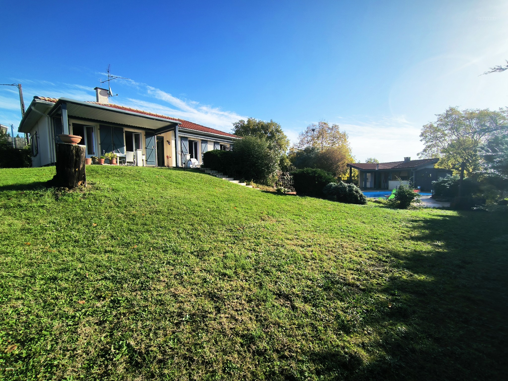 Maison à vendre à Castelnau d estretefonds, 46 m², 6 pièces – photo 1 sur 11