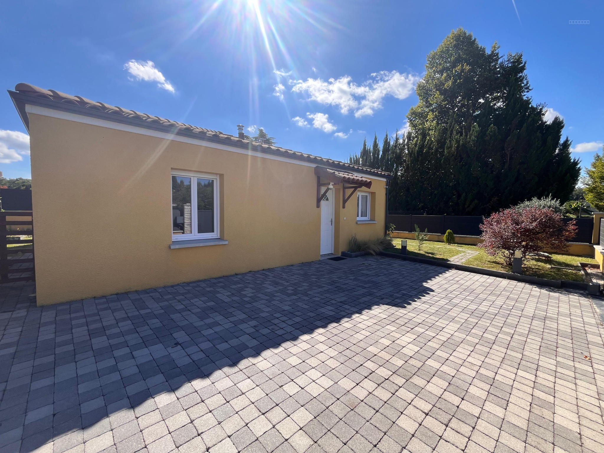Villa à vendre à Seilh, 34,56 m², 4 pièces – photo 1 sur 6