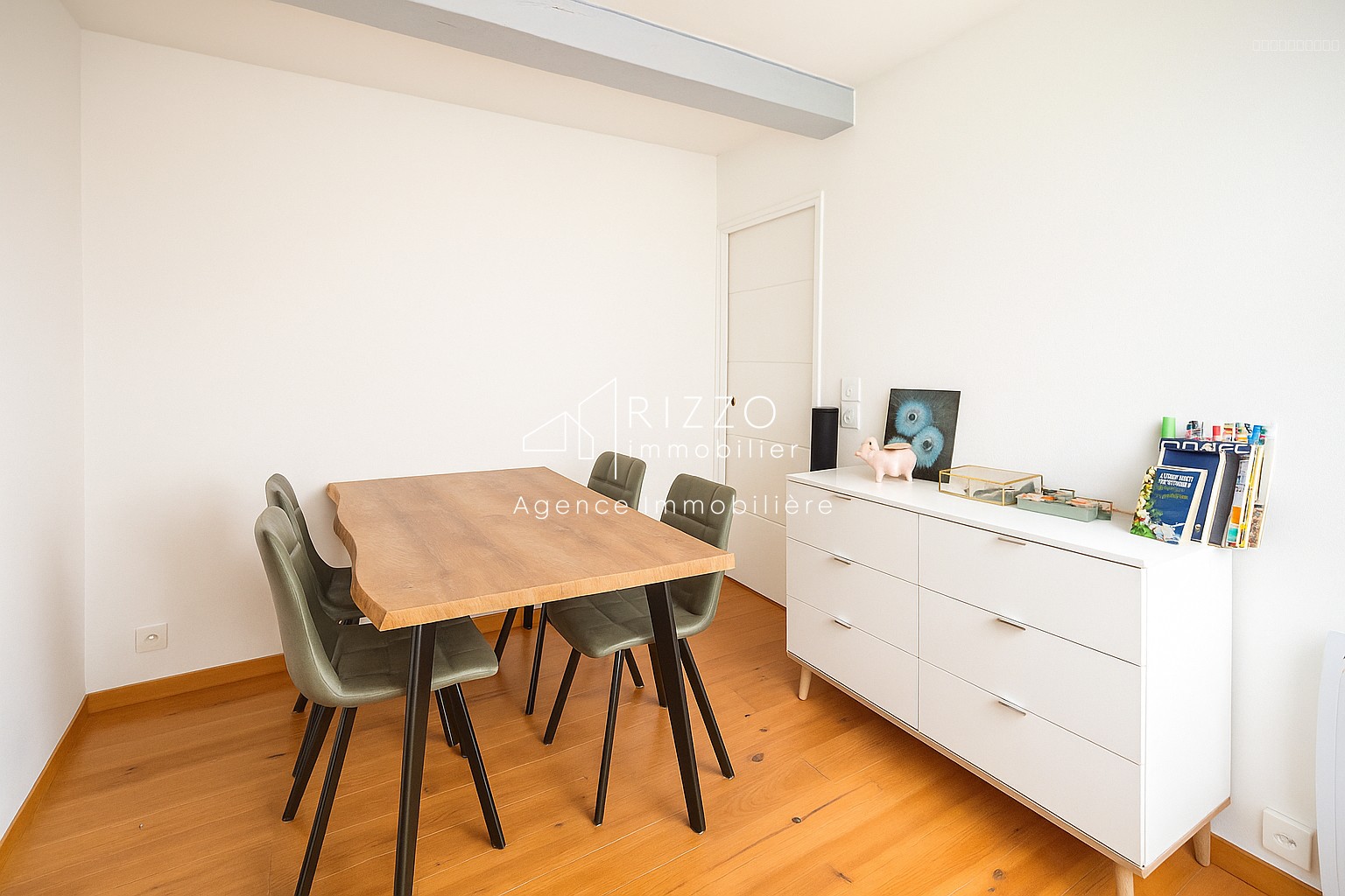En Exclusivité   Appartement avec cachet au centre-ville de Gex — photo 9