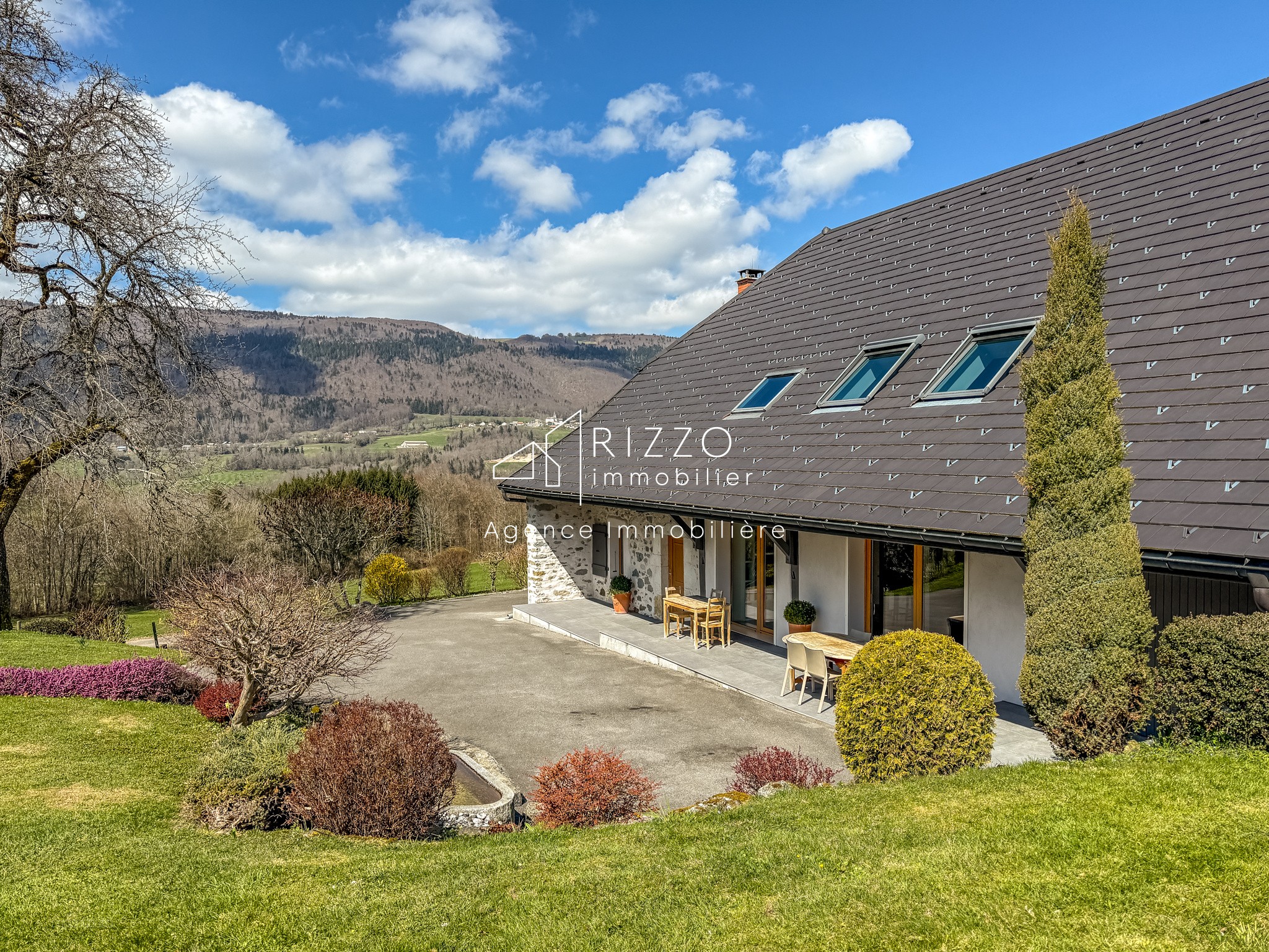 Maison à vendre à Menthonnex en bornes, 202 m², 8 pièces – photo 2 sur 20