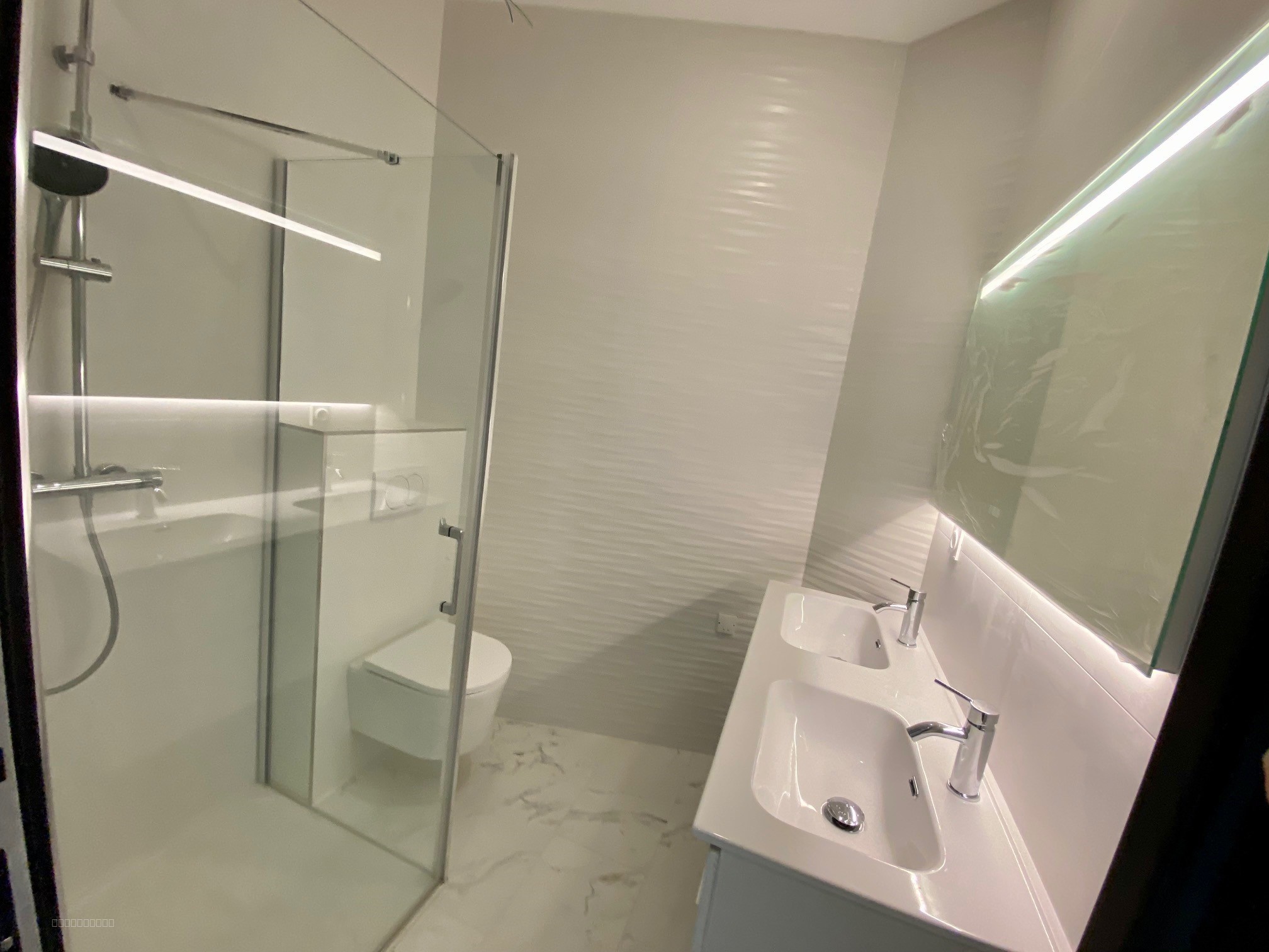 SAINT JEAN DE VEDAS   RARE   LOFT ART DECO NEUF T3/4 de 96m2 avec une COUR de 30m2 intimiste très ENSOLLEILLEE — photo 8