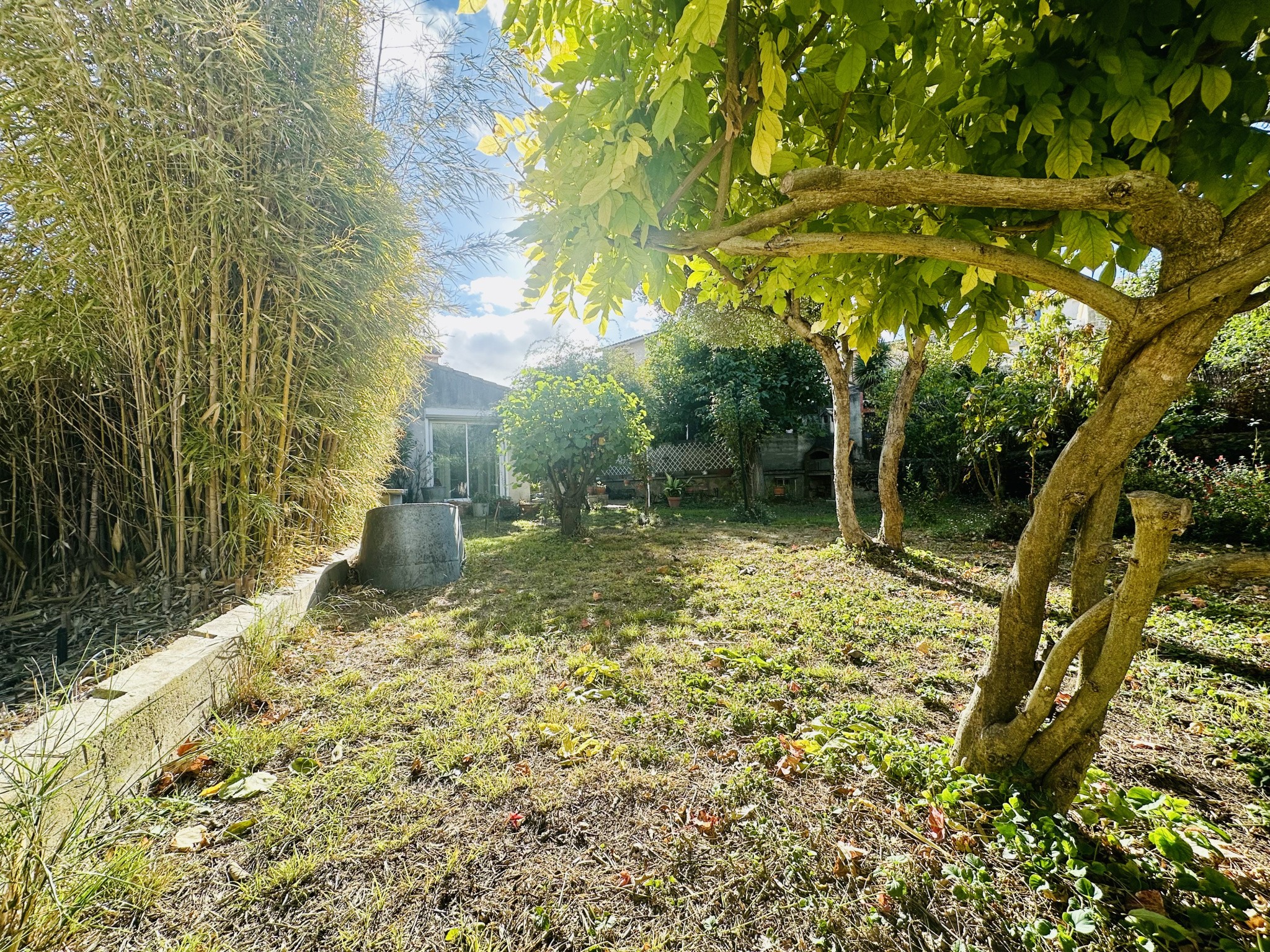 EXCLUSIVITÉ À SAISIR   BELLE MAISON DE VILLAGE T5 120M2 SUR 600M2 DE TERRAIN CALME ET AUTHENTICITE — photo 12