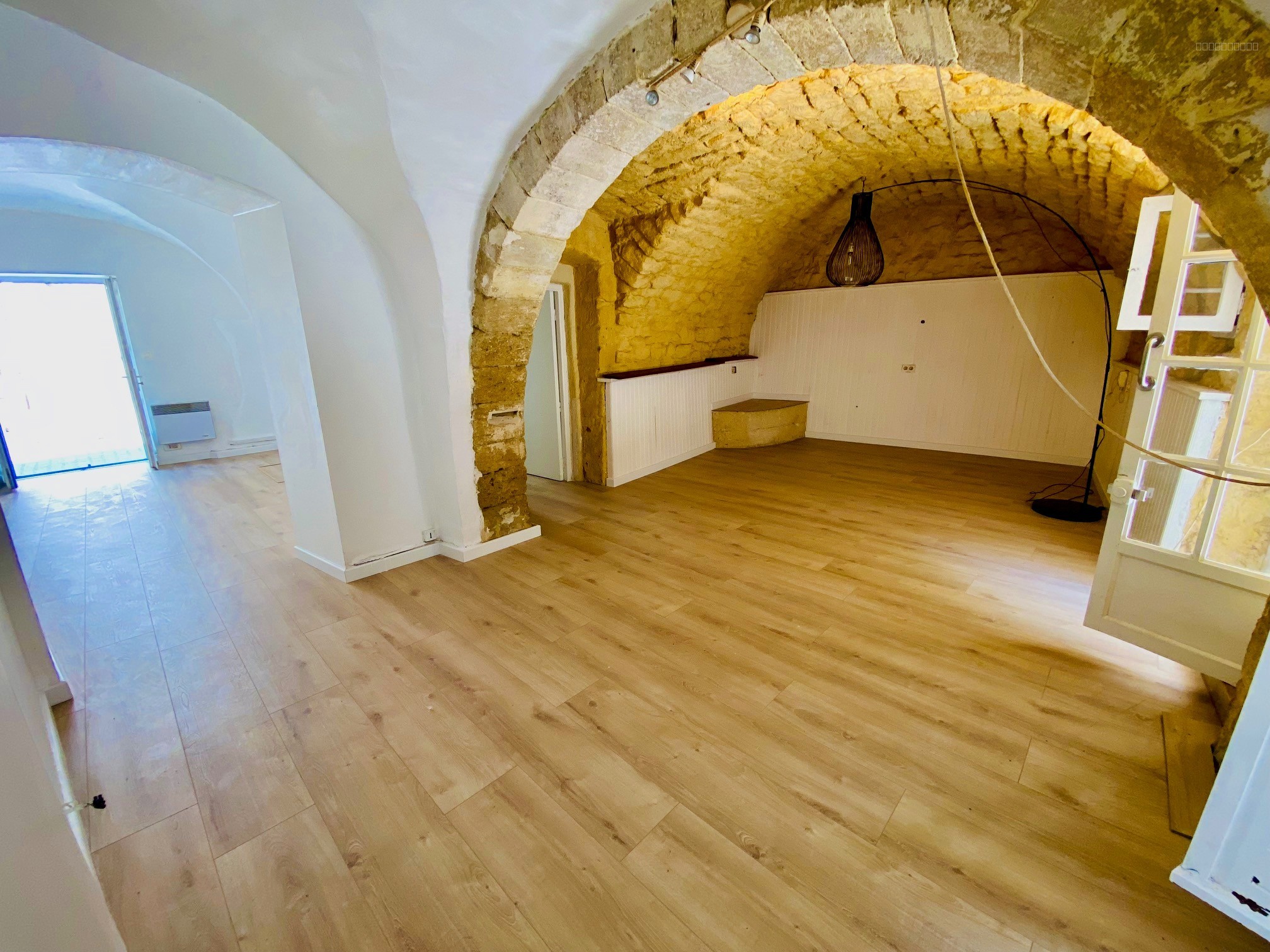 Villeneuve les Maguelone - Maison de village T3 de 65m2 plain-pied avec une cour de 20m2 une dependance, une c — photo 5