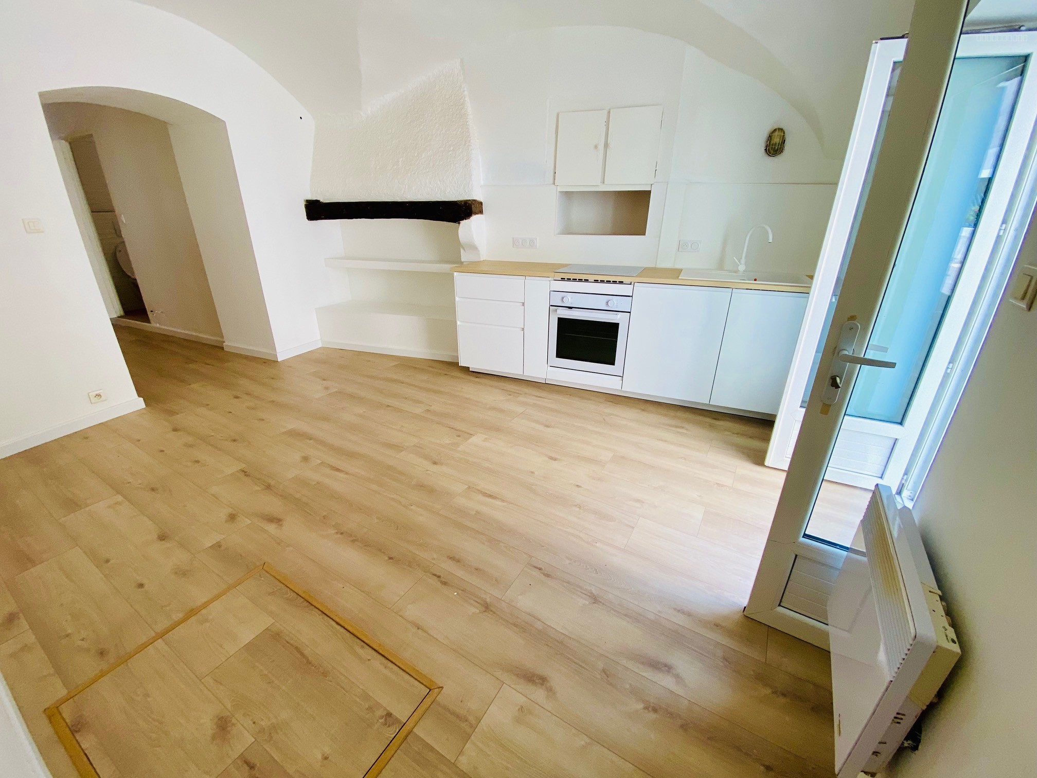 Villeneuve les Maguelone - Maison de village T3 de 65m2 plain-pied avec une cour de 20m2 une dependance, une c — photo 7