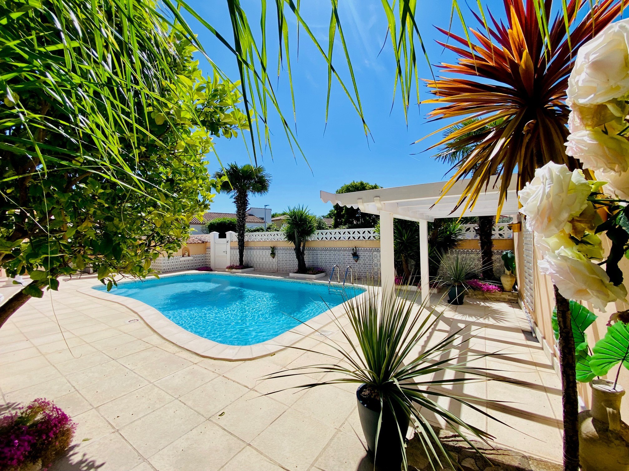 Villa à vendre à Lattes, 170 m², 5 pièces – photo 2 sur 13