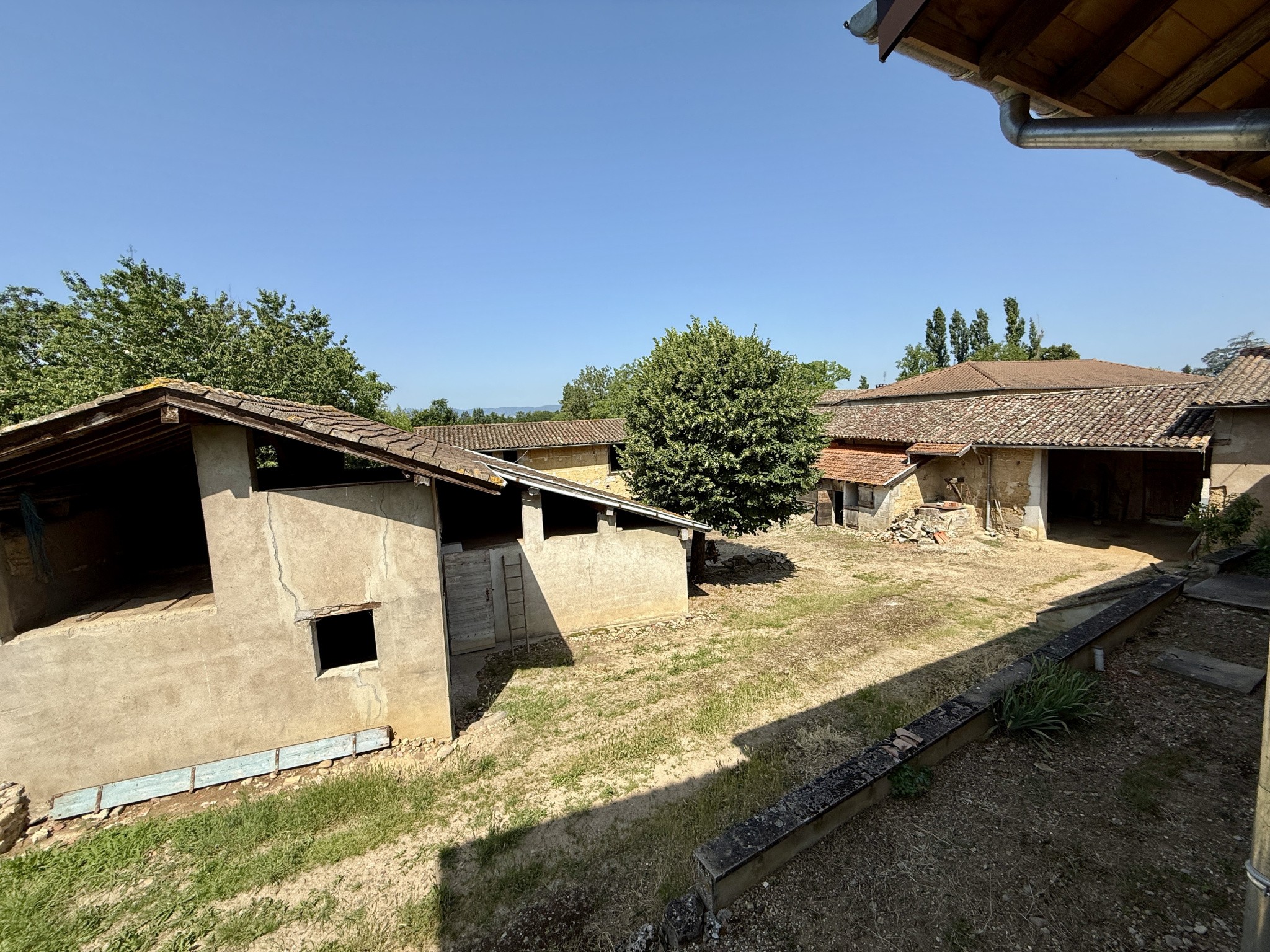 Ferme à vendre à Lurcy, 400 m², 8 pièces – photo 3 sur 20