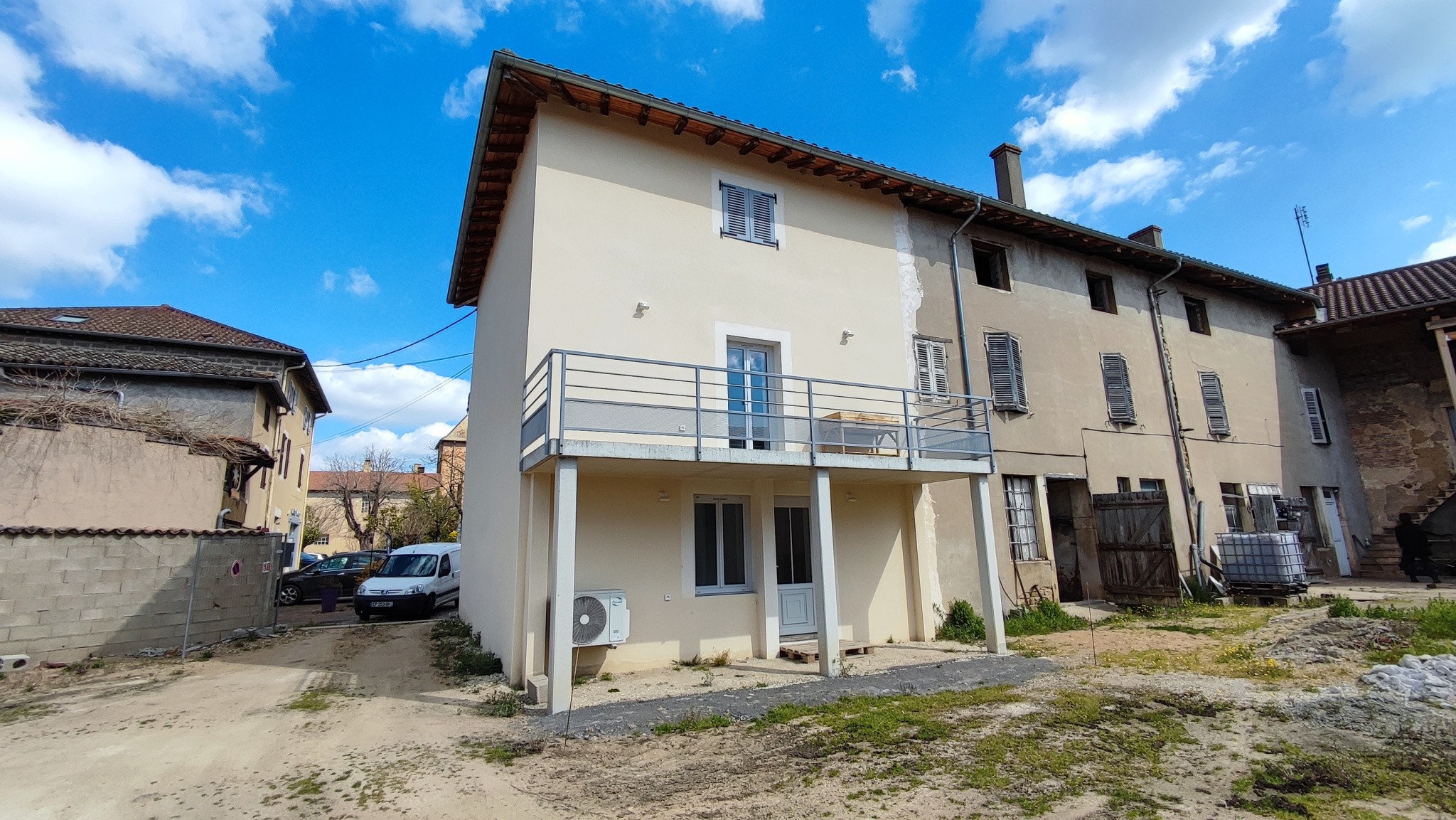 Immeuble à vendre à Pont de veyle, 596 m² – photo 2 sur 8