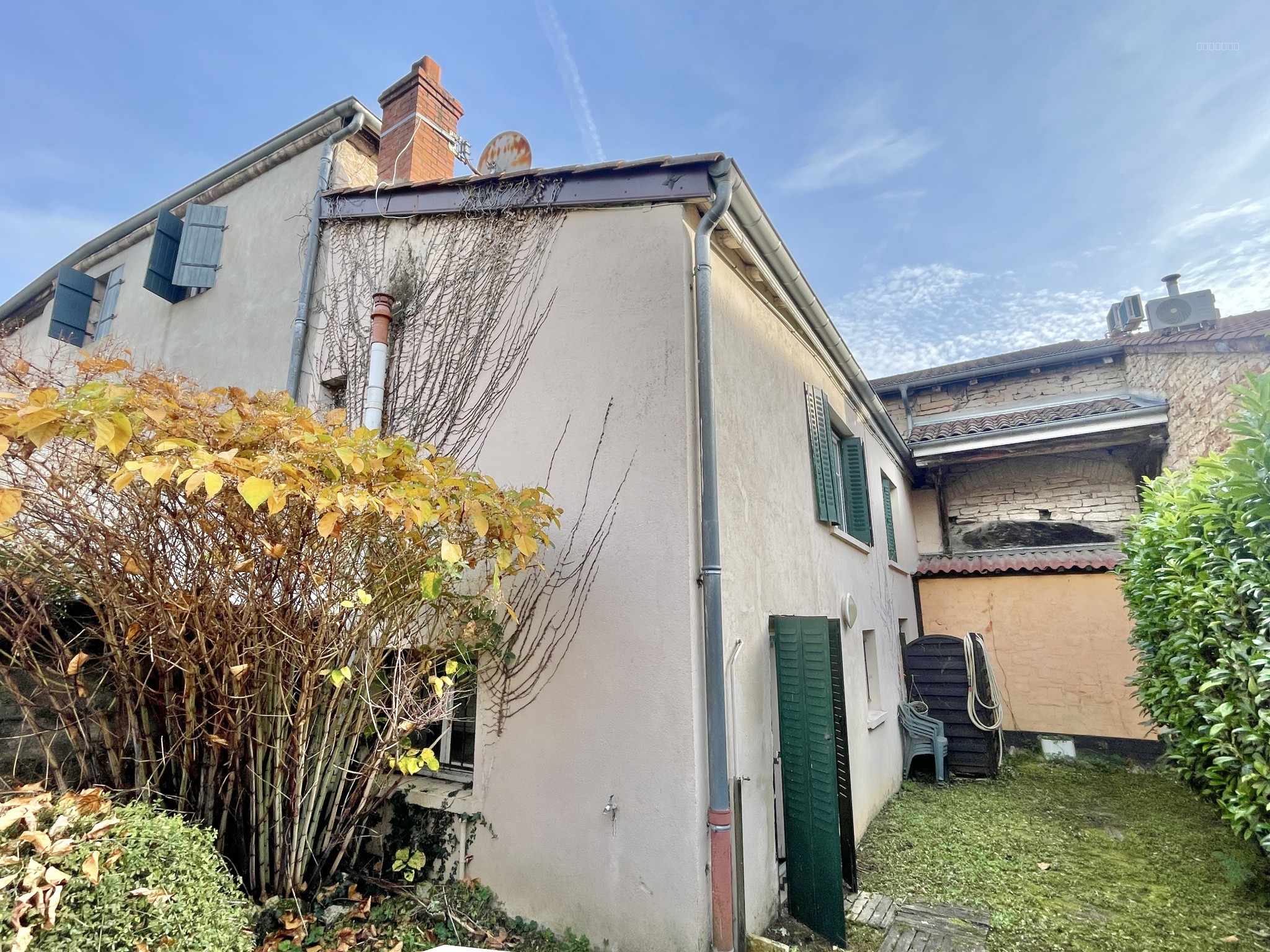 GRAND TERRAIN DE 2447 m2 EN PARTIE CONSTRUCTIBLE — photo 13