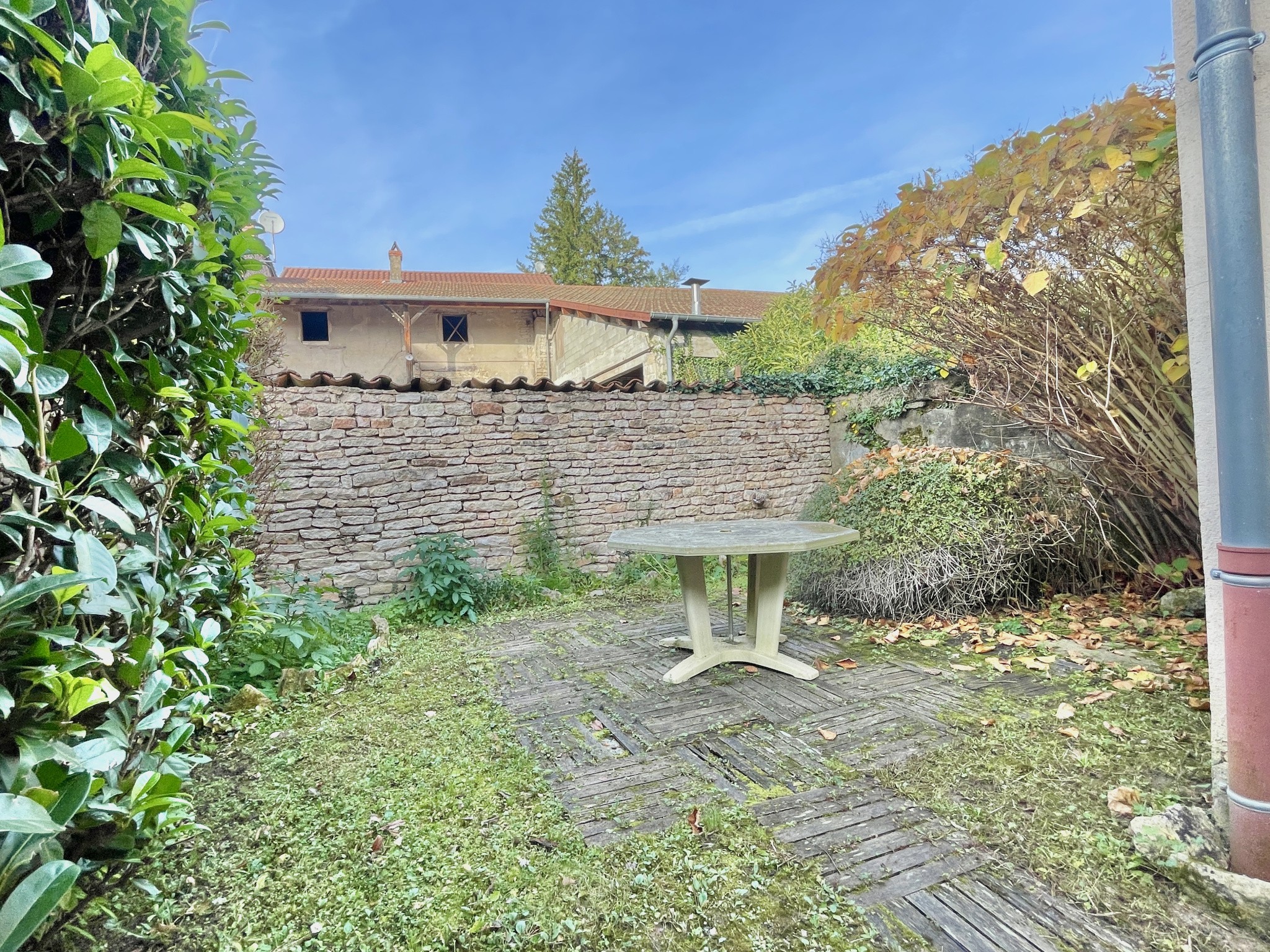 GRAND TERRAIN DE 2447 m2 EN PARTIE CONSTRUCTIBLE — photo 15