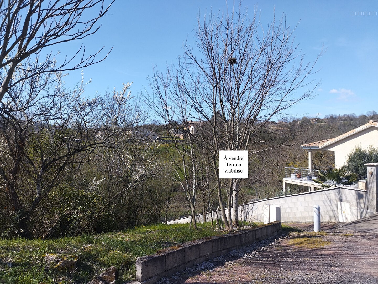 Terrain à vendre à La roche vineuse, 908 m² – photo 1 sur 6