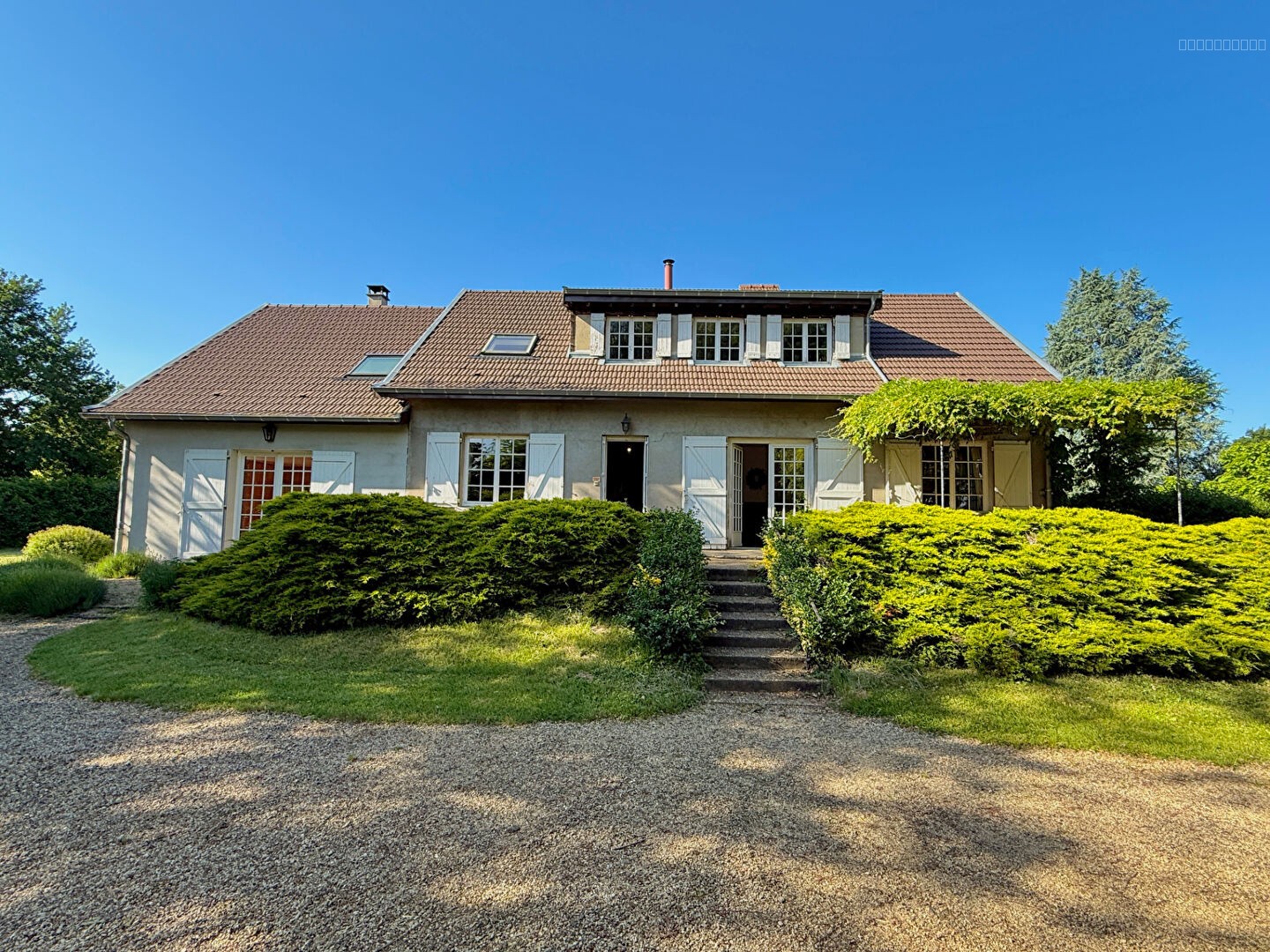 Maison à vendre à Garnerans, 237 m², 10 pièces – photo 1 sur 20
