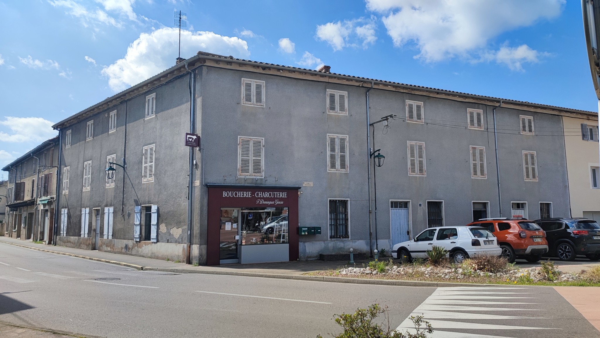 Immeuble à vendre à Pont de veyle, 596 m² – photo 1 sur 8
