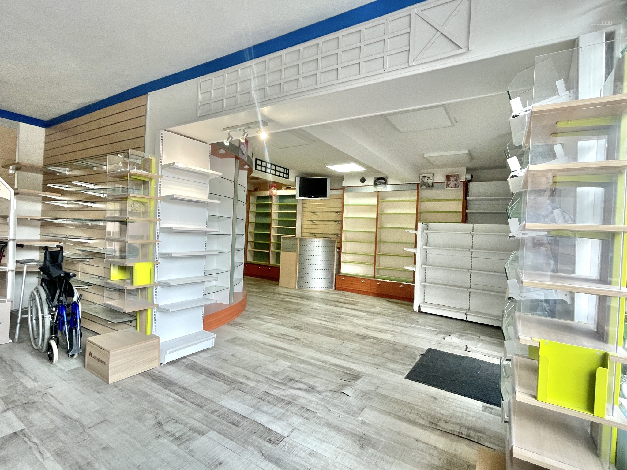 GRAND TERRAIN DE 2447 m2 EN PARTIE CONSTRUCTIBLE — photo 9