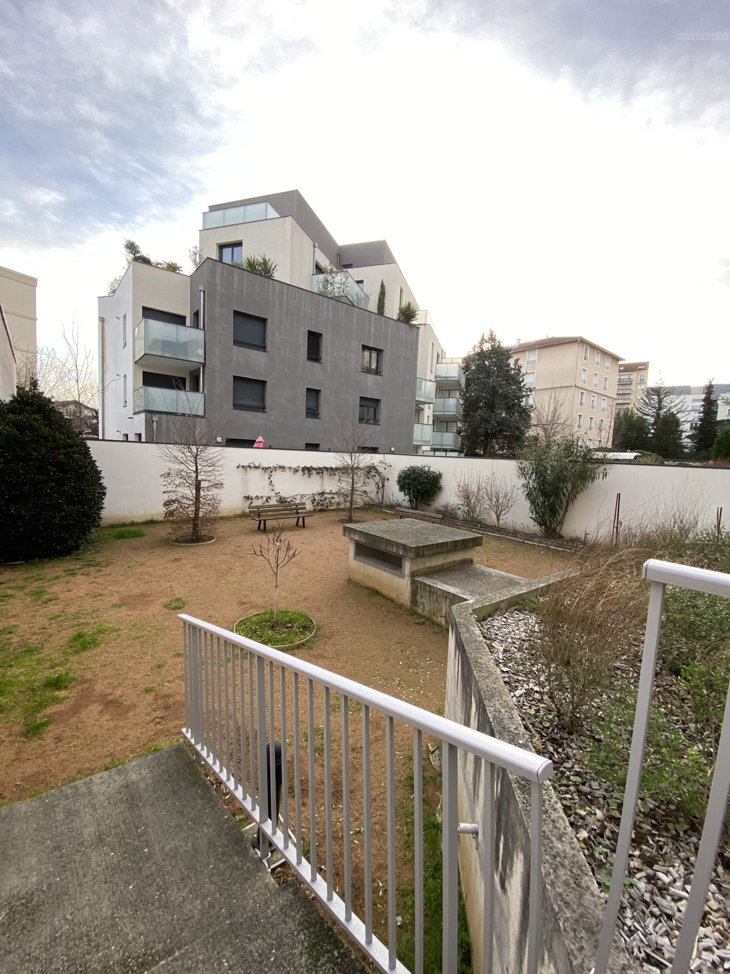 Appartement T3  calme donnant sur jardin (arrière immeuble) avec garage — photo 13
