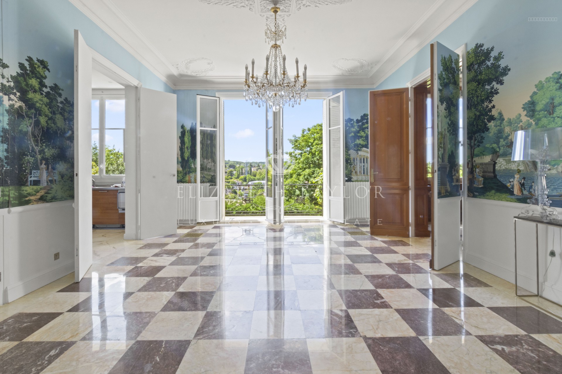Bien immobilier à vendre à St germain en laye, 34,51 m², 12 pièces – photo 3 sur 20