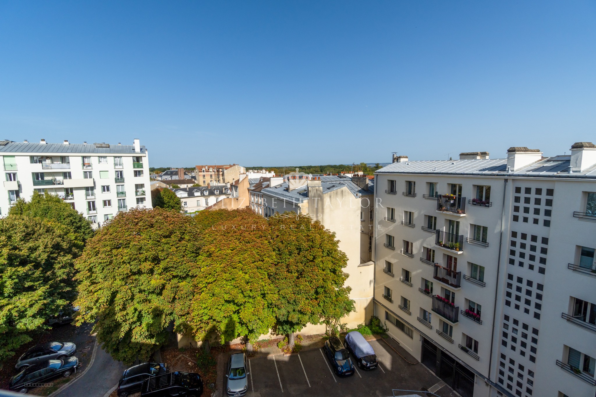 CHATEAU RER SAINT GERMAIN EN LAYE — photo 16