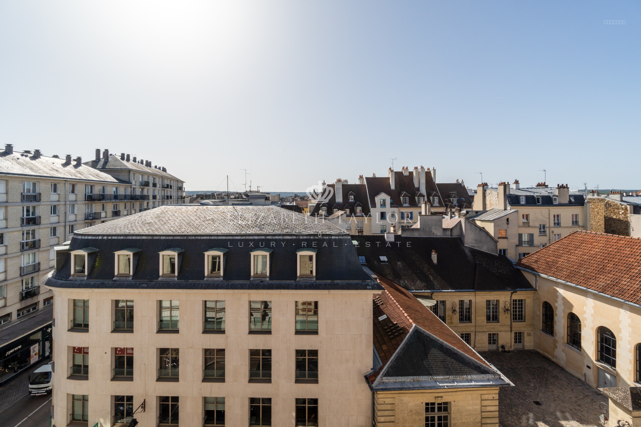 CHATEAU RER SAINT GERMAIN EN LAYE — photo 13