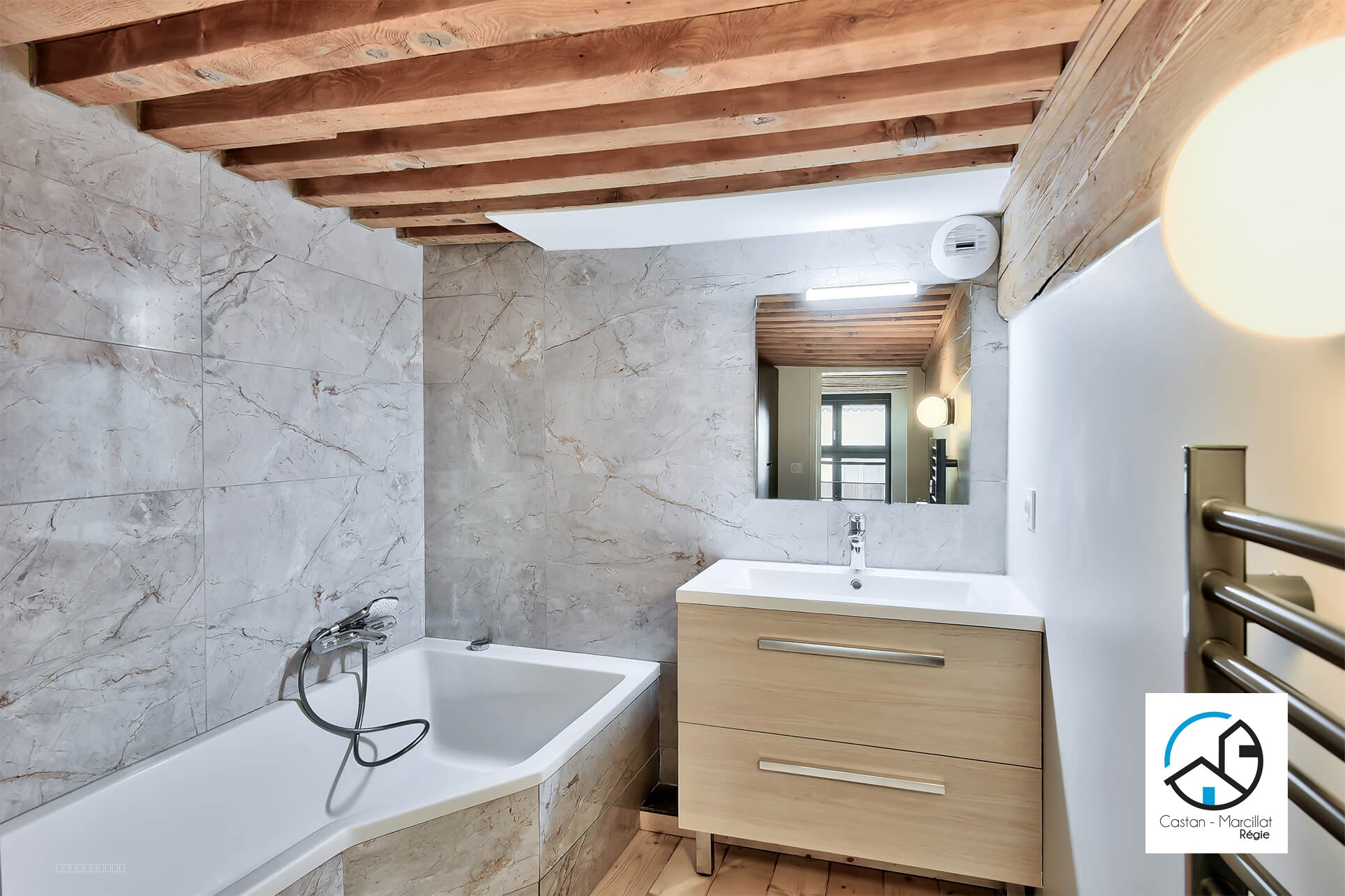 Duplex avec vue dégagée - Croix Rousse — photo 12