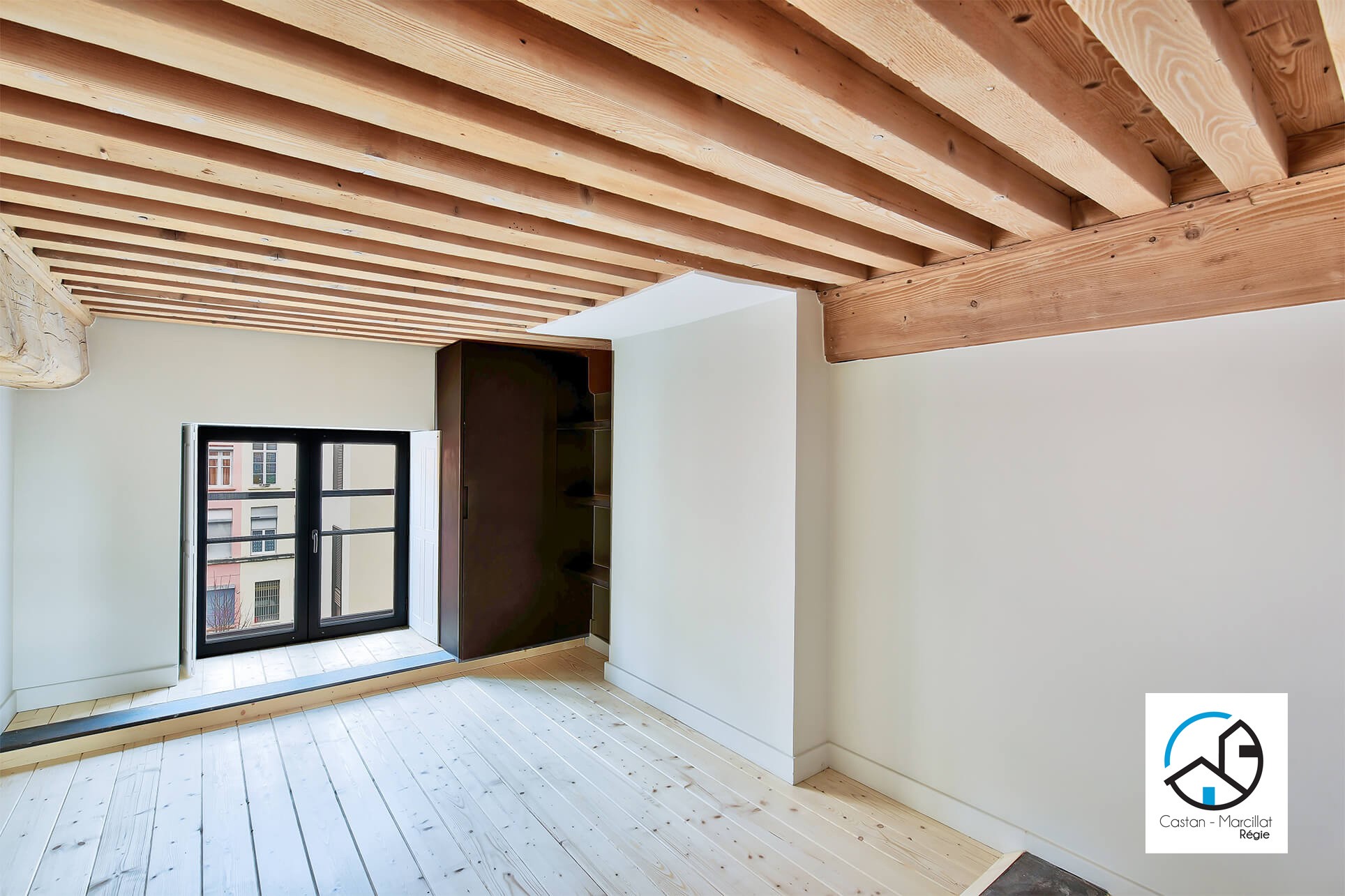 Duplex avec vue dégagée - Croix Rousse — photo 9