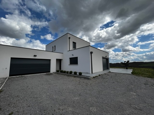 Maison à louer à St cyr, 187 m², 7 pièces – photo 2 sur 15
