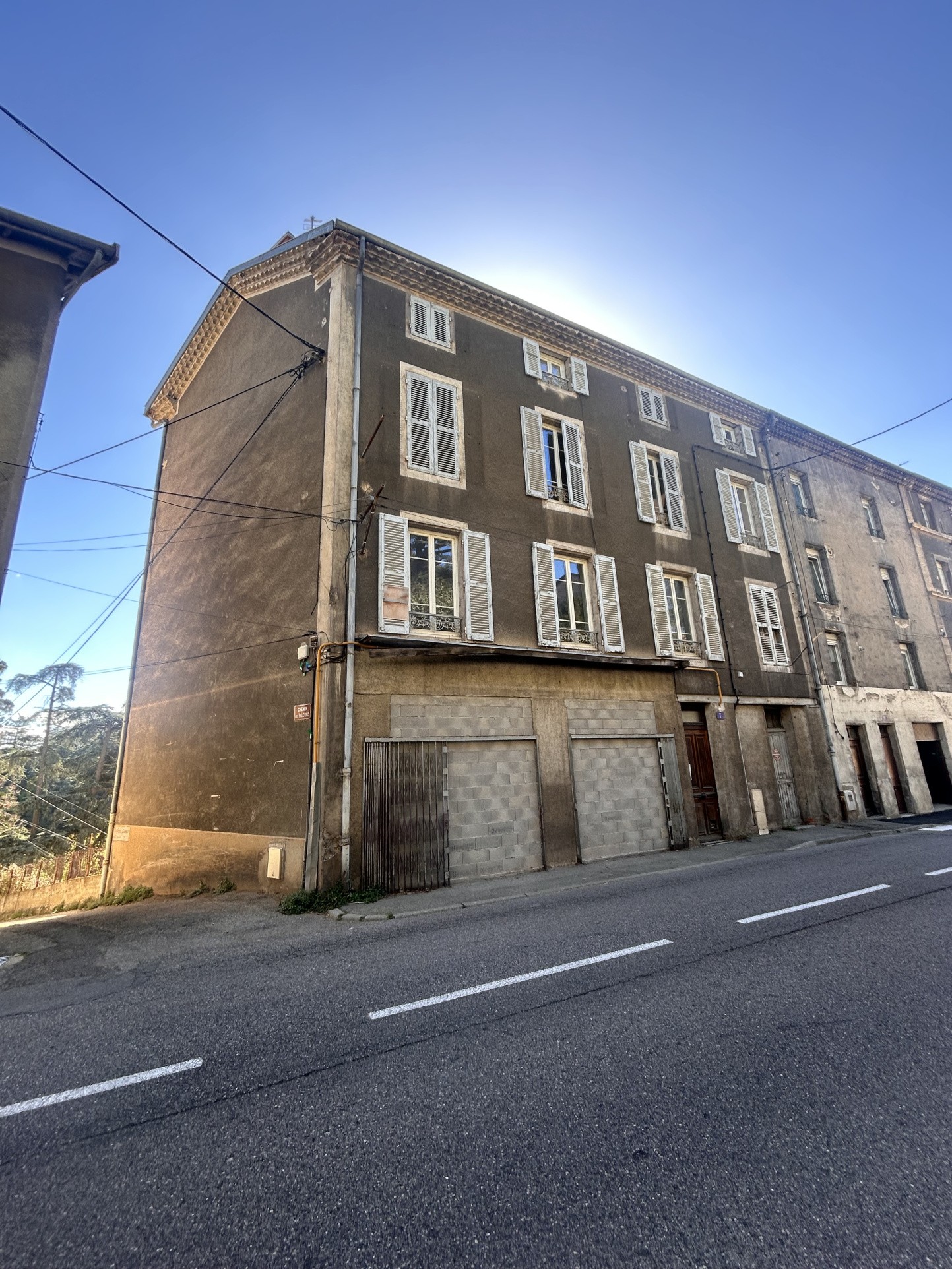 Immeuble à vendre à Annonay, 203 m² – photo 1 sur 9