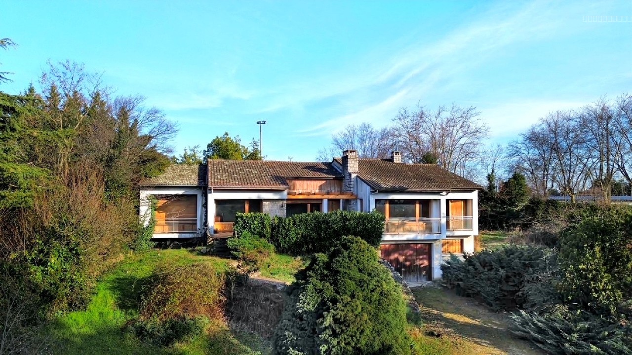 Maison à vendre à Annonay, 175 m², 9 pièces – photo 1 sur 7