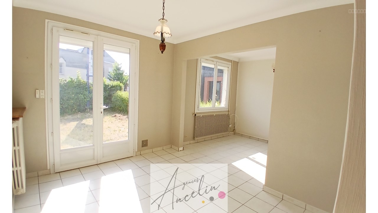 Maison à vendre à Pontchateau, 677 m², 5 pièces – photo 1 sur 8