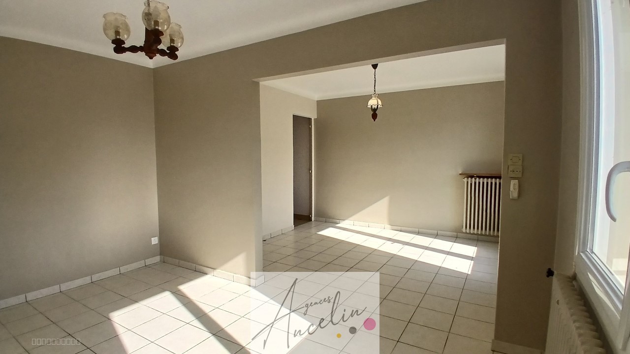 Maison à vendre à Pontchateau, 677 m², 5 pièces – photo 2 sur 8