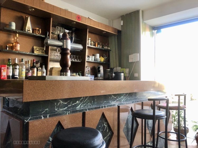 Local commercial à vendre à Allaire, 38,98 m², 9 pièces – photo 2 sur 14