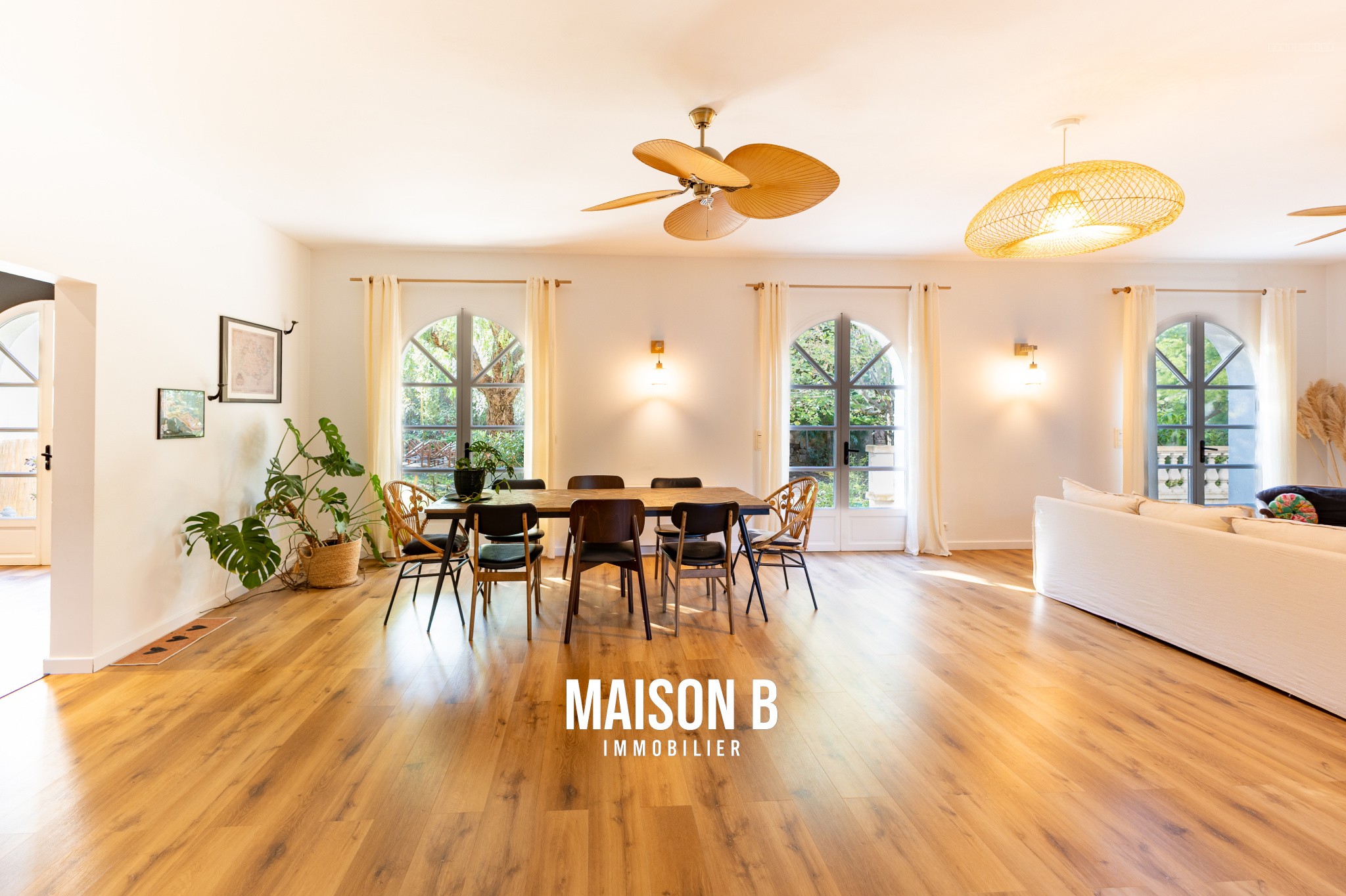 Bien immobilier à vendre à Saint-raphaël, 274,4 m², 7 pièces – photo 3 sur 20