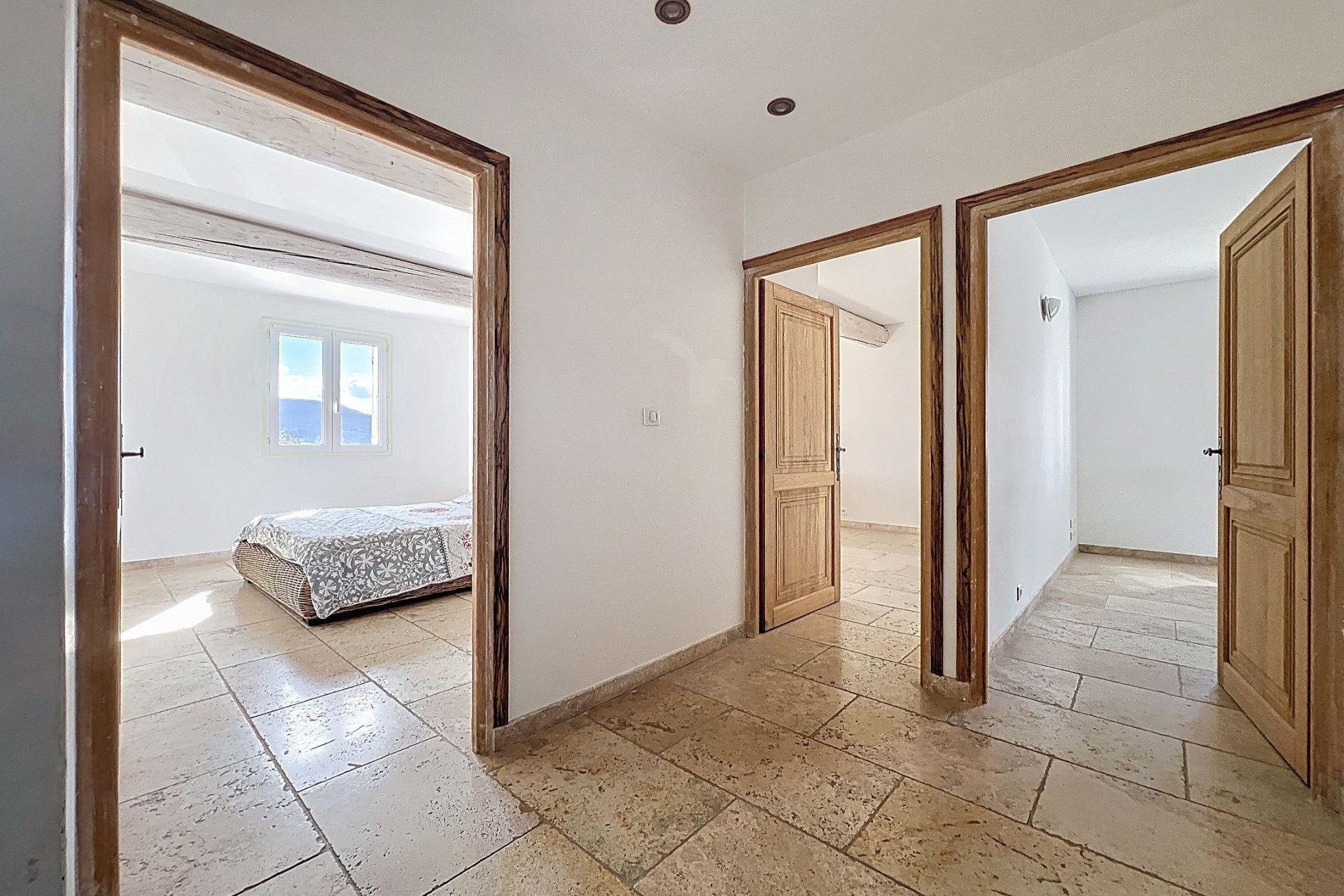 Immobilière de l'Olivier vous propose : LUBERON VILLA 5 CHAMBRES AVEC PISCINE — photo 14