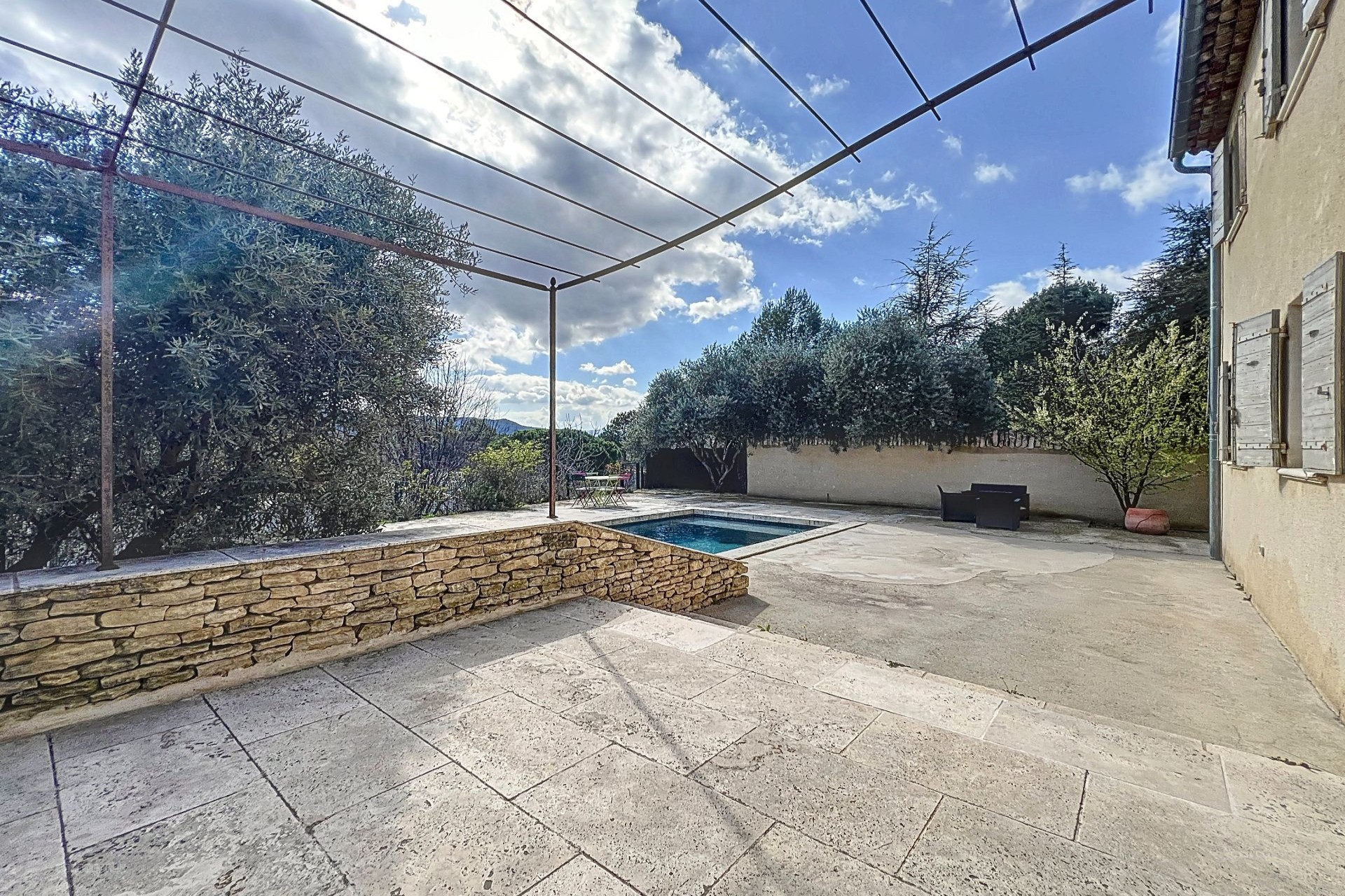 Immobilière de l'Olivier vous propose : LUBERON VILLA 5 CHAMBRES AVEC PISCINE — photo 8