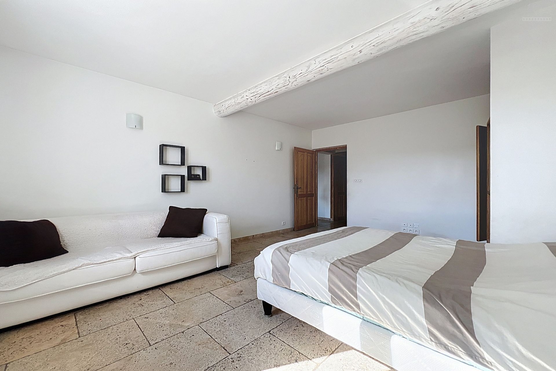 Immobilière de l'Olivier vous propose : LUBERON VILLA 5 CHAMBRES AVEC PISCINE — photo 11