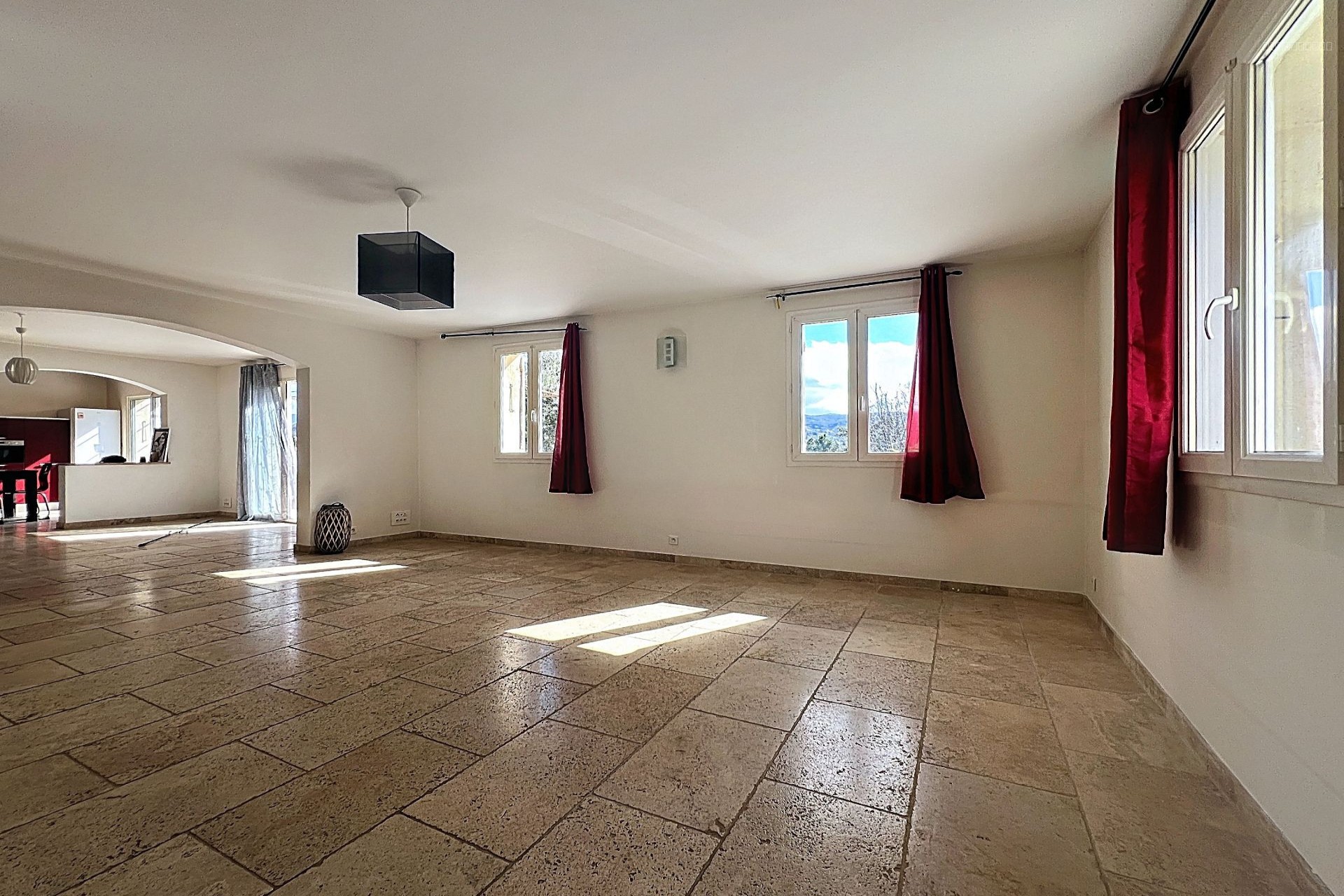 Immobilière de l'Olivier vous propose : LUBERON VILLA 5 CHAMBRES AVEC PISCINE — photo 9