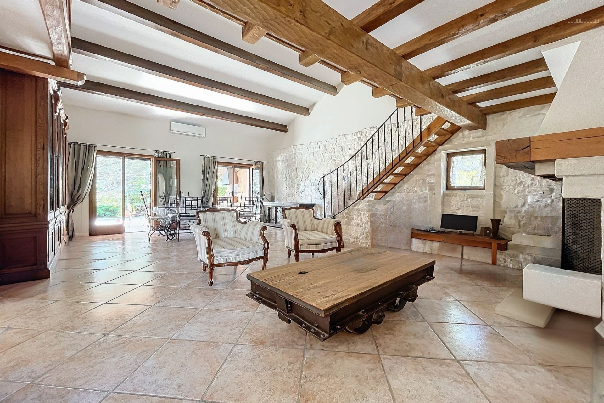 Maison à vendre à St saturnin les apt, 525 m², 5 pièces – photo 3 sur 20