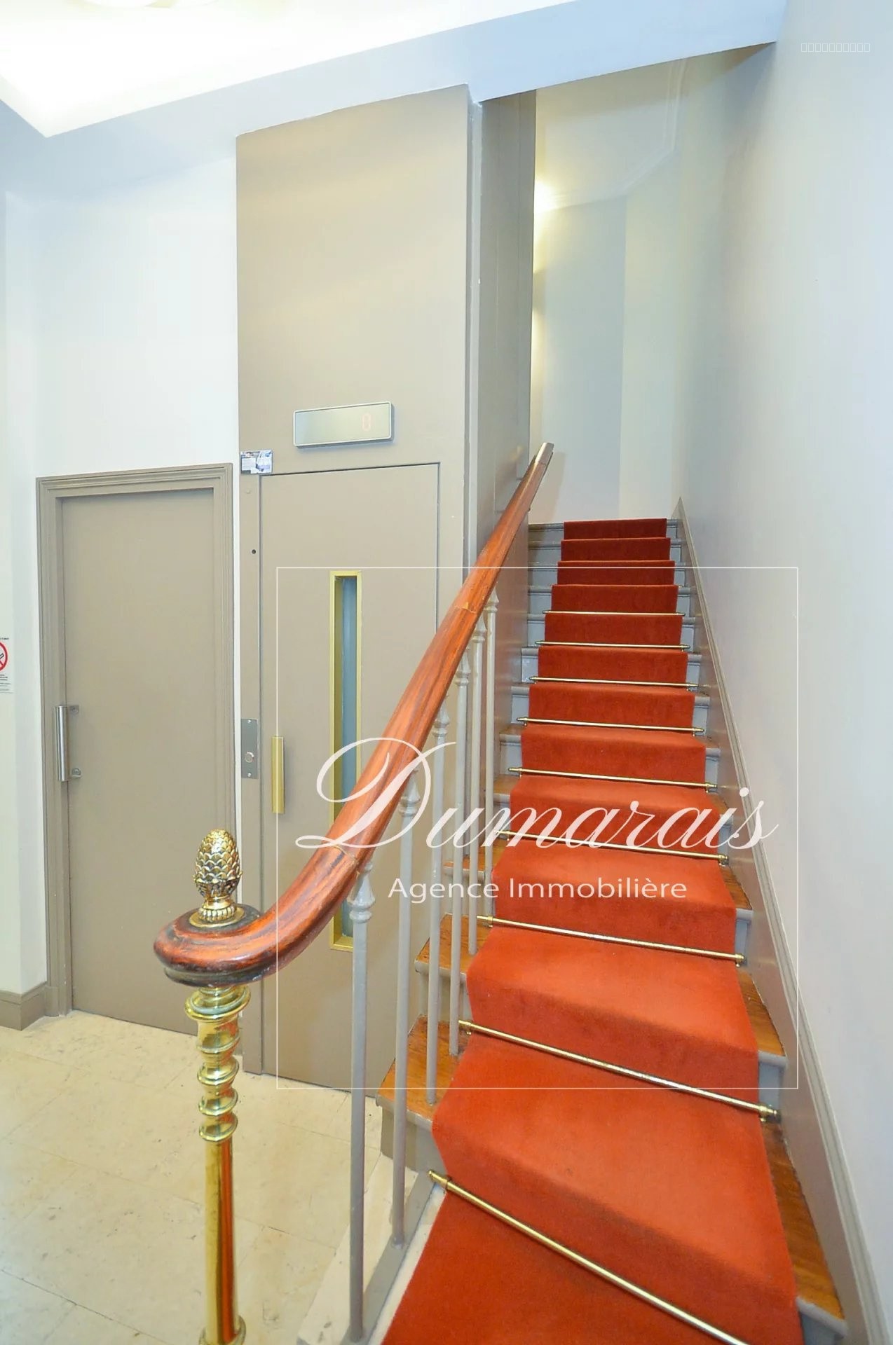 75004 Paris - 2 PIECES DE CHARME — photo 11