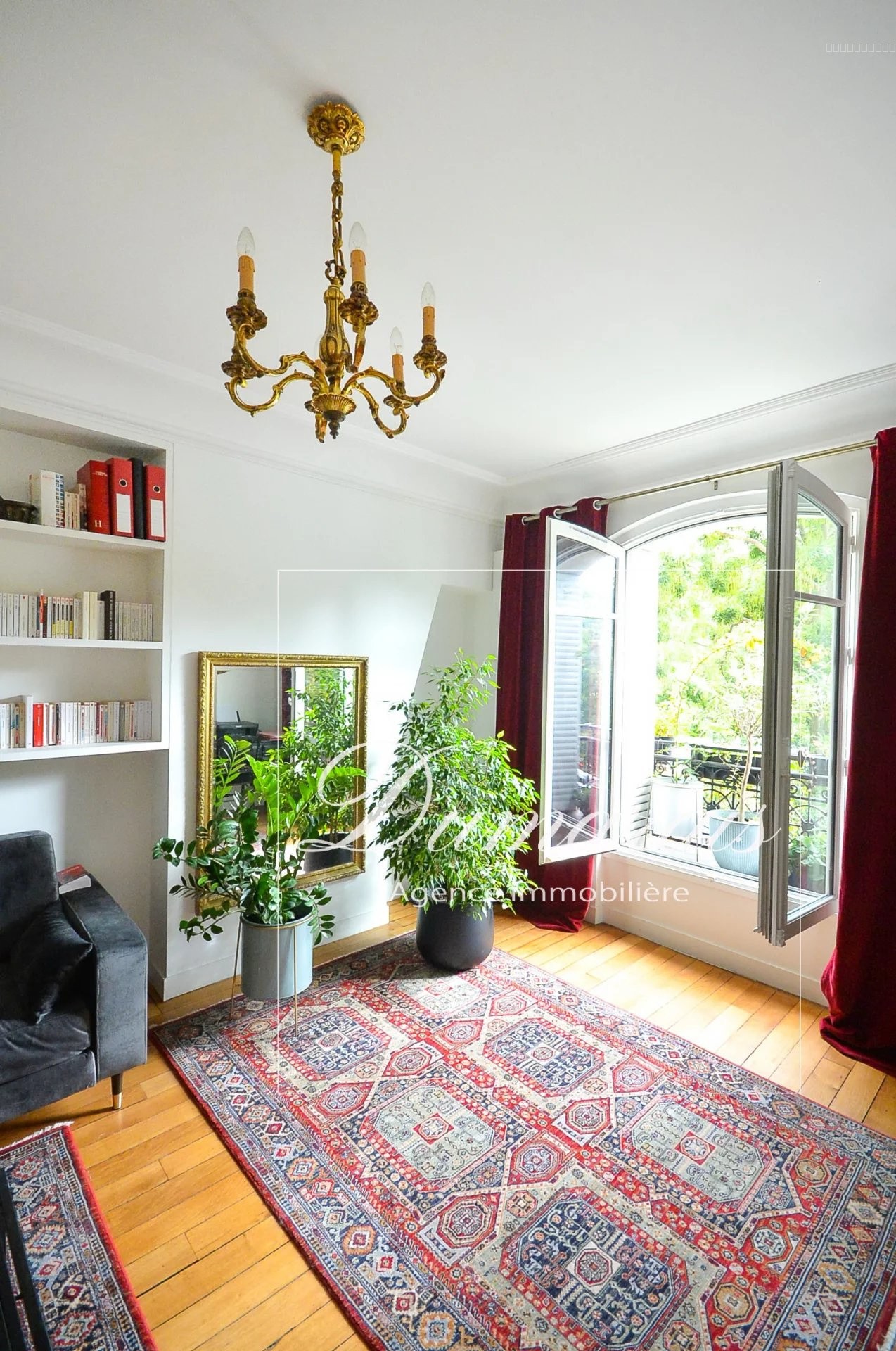 75004 Paris - 2 PIECES DE CHARME — photo 3