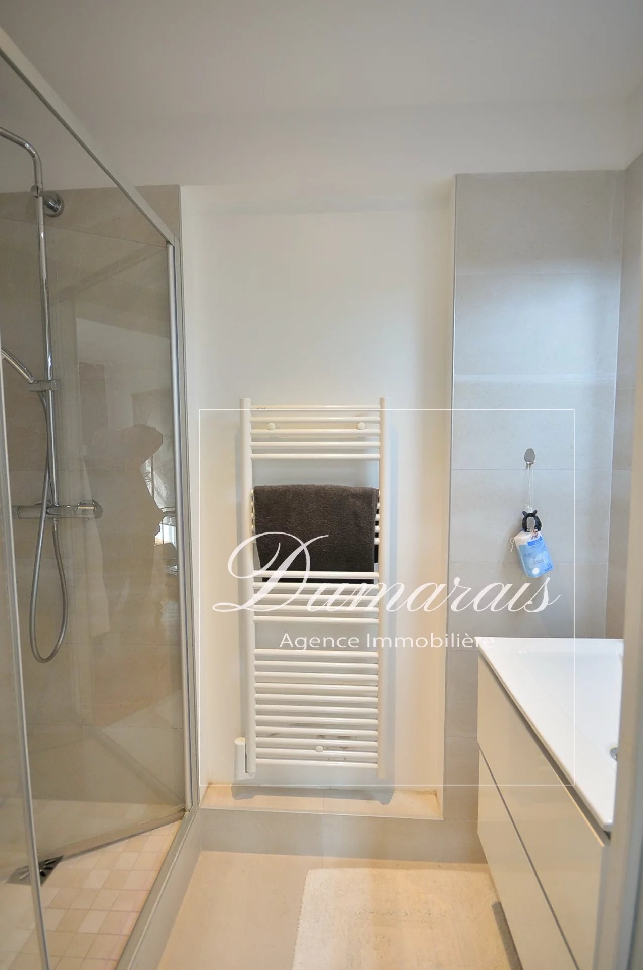 75004 Paris - 2 PIECES DE CHARME — photo 9