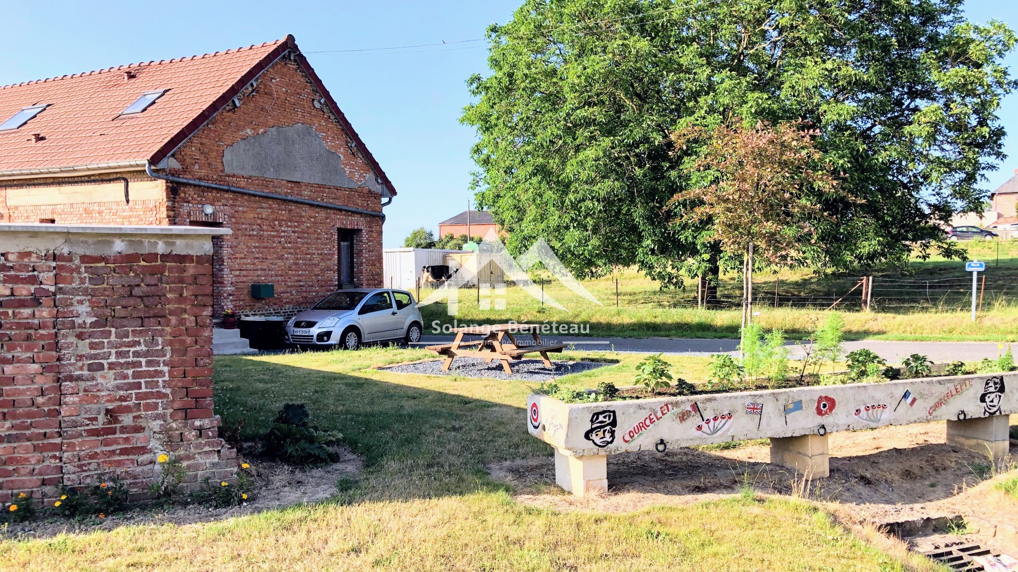 Bien immobilier à vendre à Courcelette, 290 m², 13 pièces – photo 3 sur 20