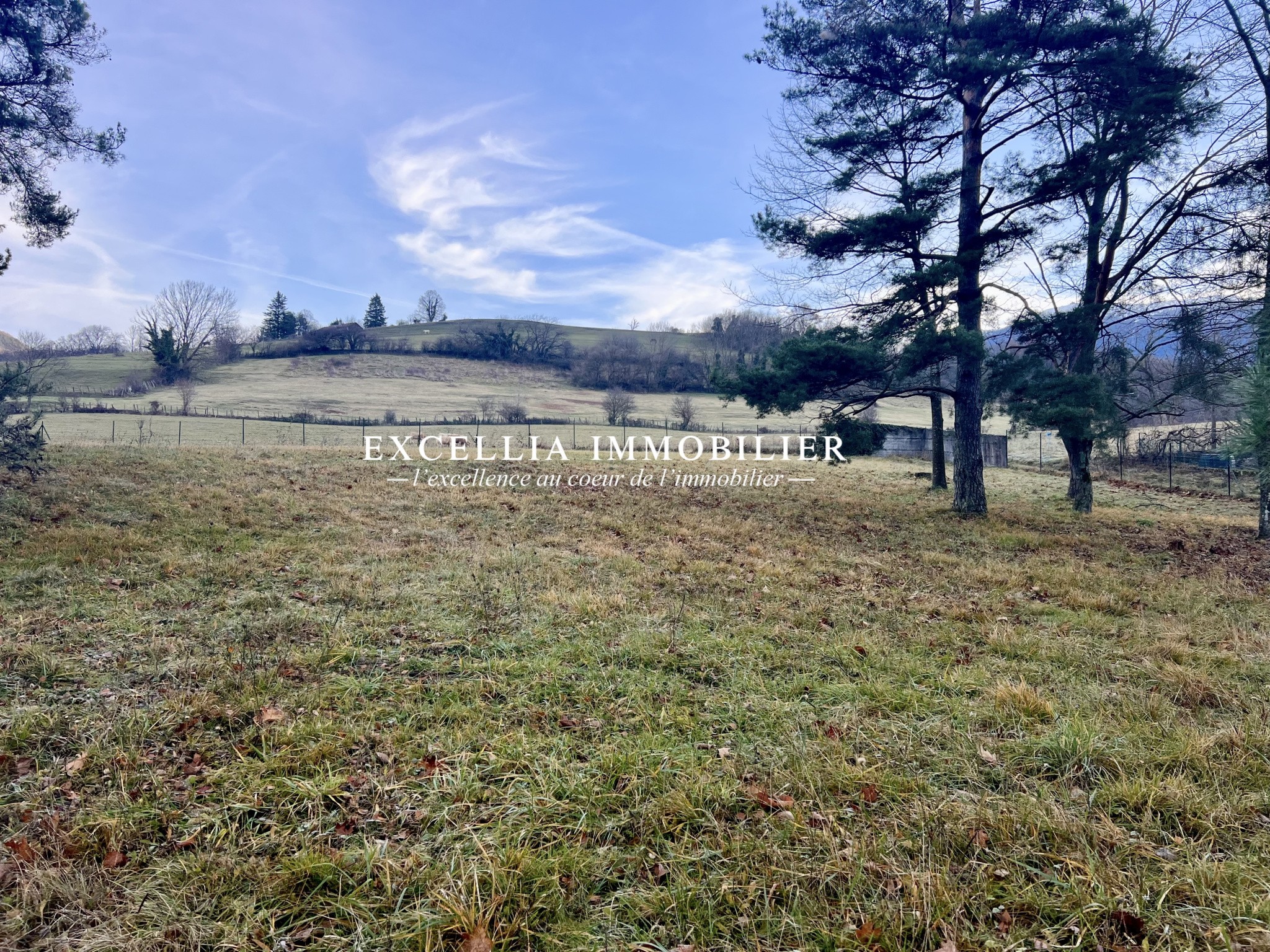 Terrain à vendre à Brie et angonnes, 2 100 m² – photo 1 sur 4