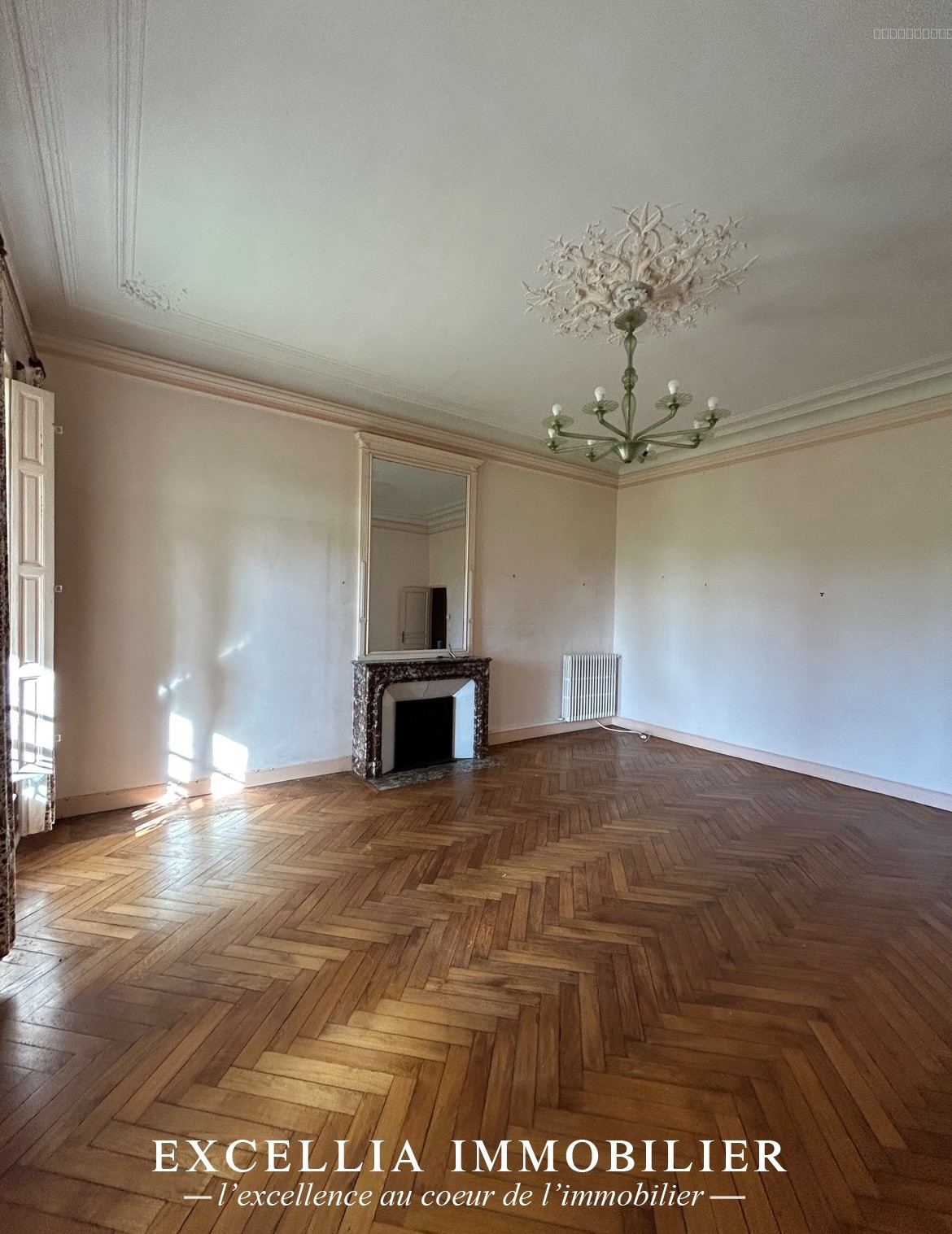 Château à vendre à Istres, 510 m², 16 pièces – photo 3 sur 7